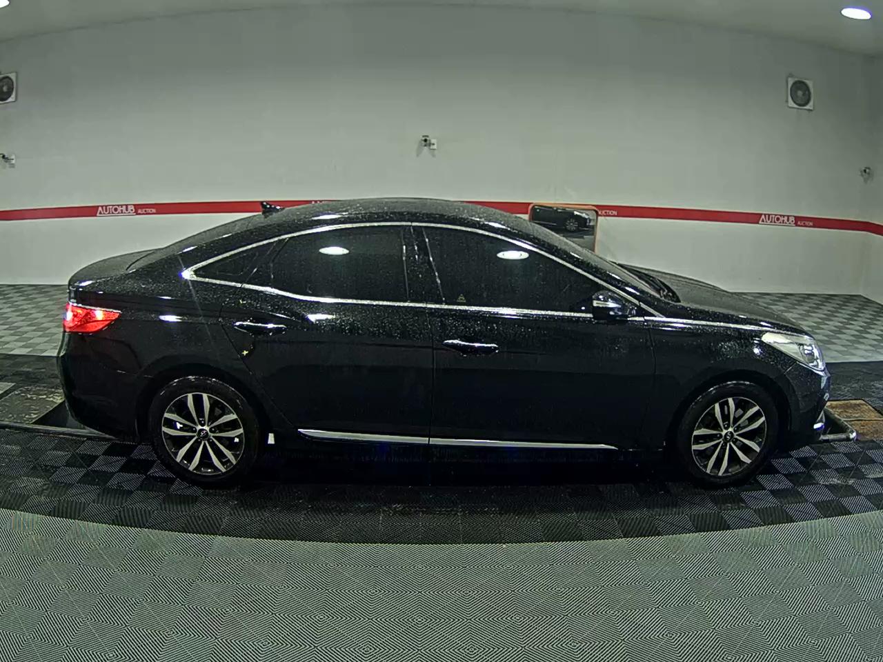 2012 - hyundai grandeur
