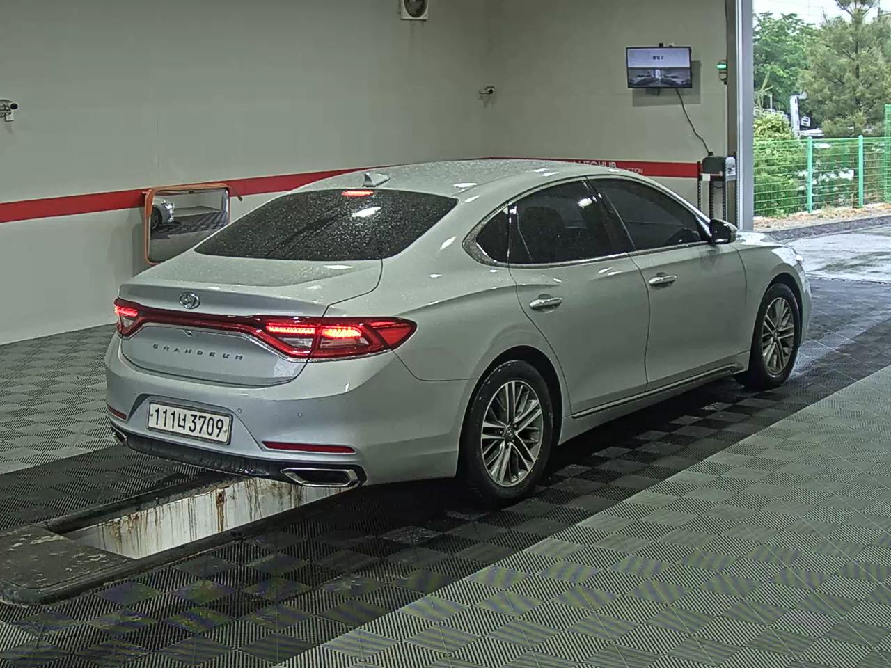 2019 - hyundai grandeur