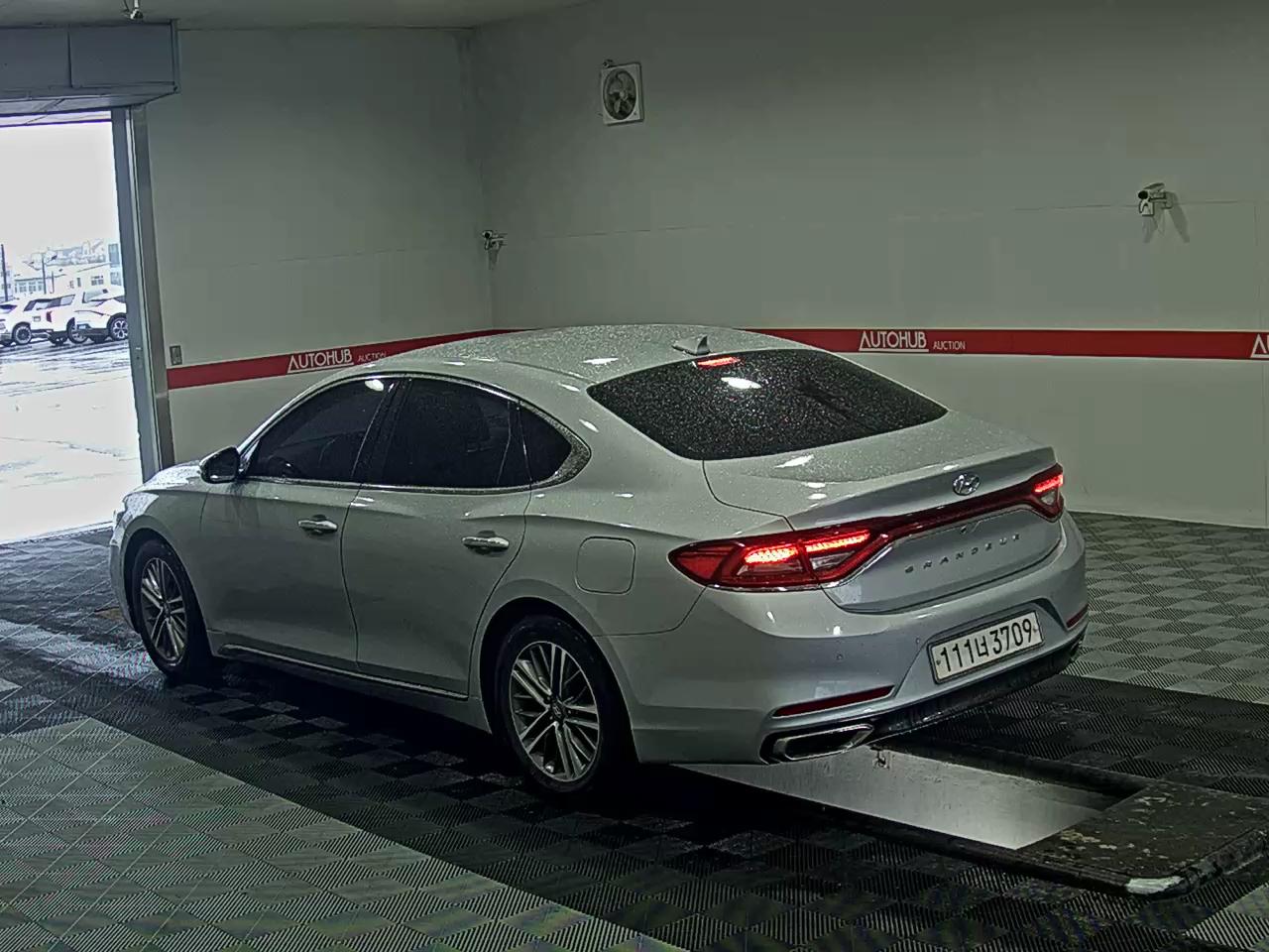 2019 - hyundai grandeur