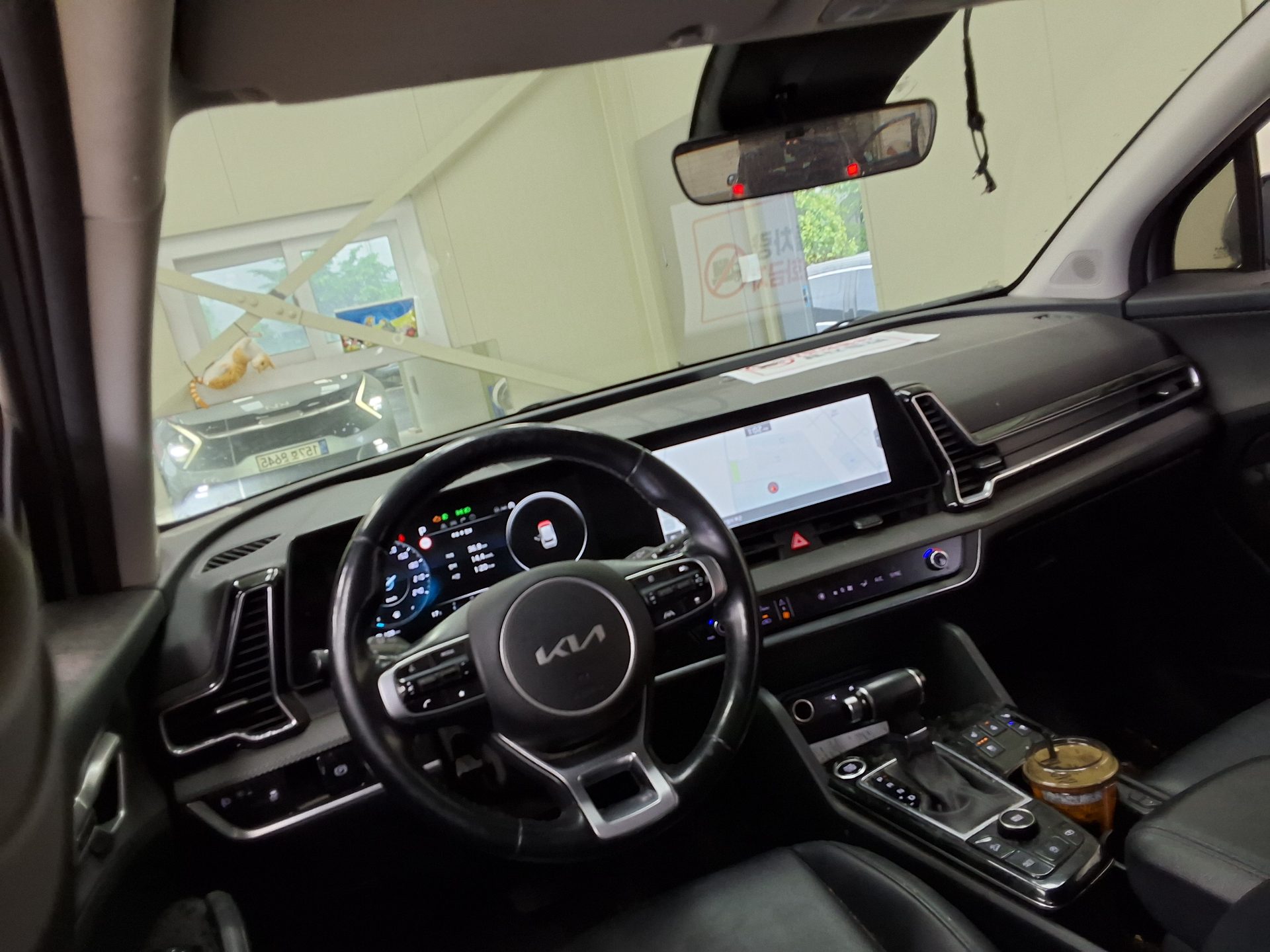 2022 - kia sportage
