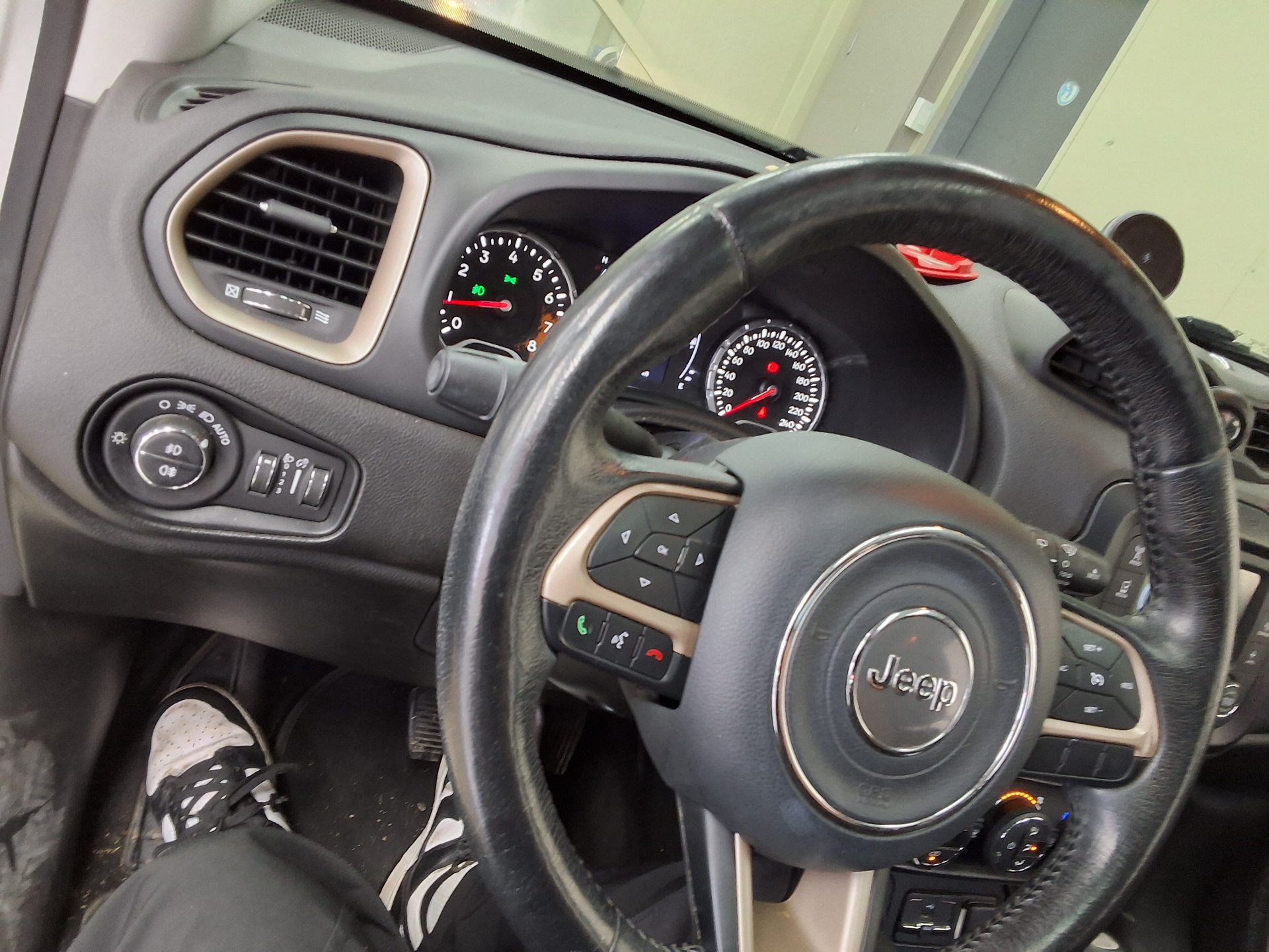 2016 - jeep renegade