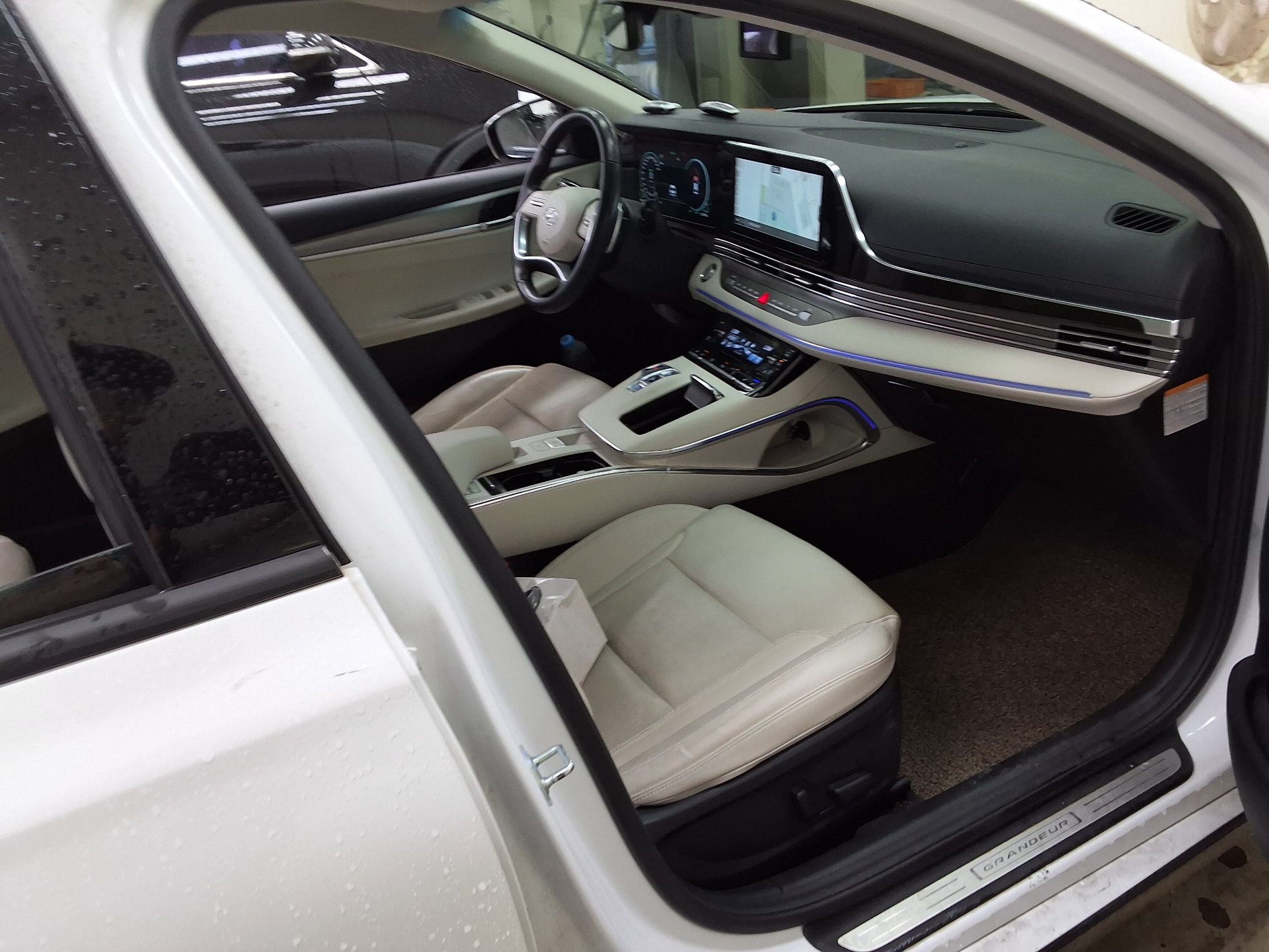 2022 - hyundai grandeur