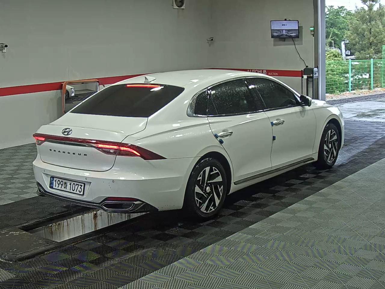 2022 - hyundai grandeur