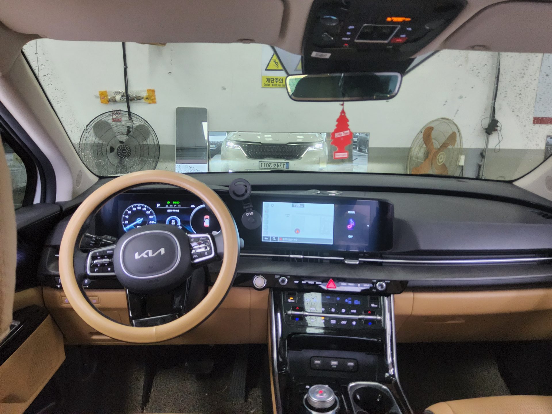 2023 - kia carnival