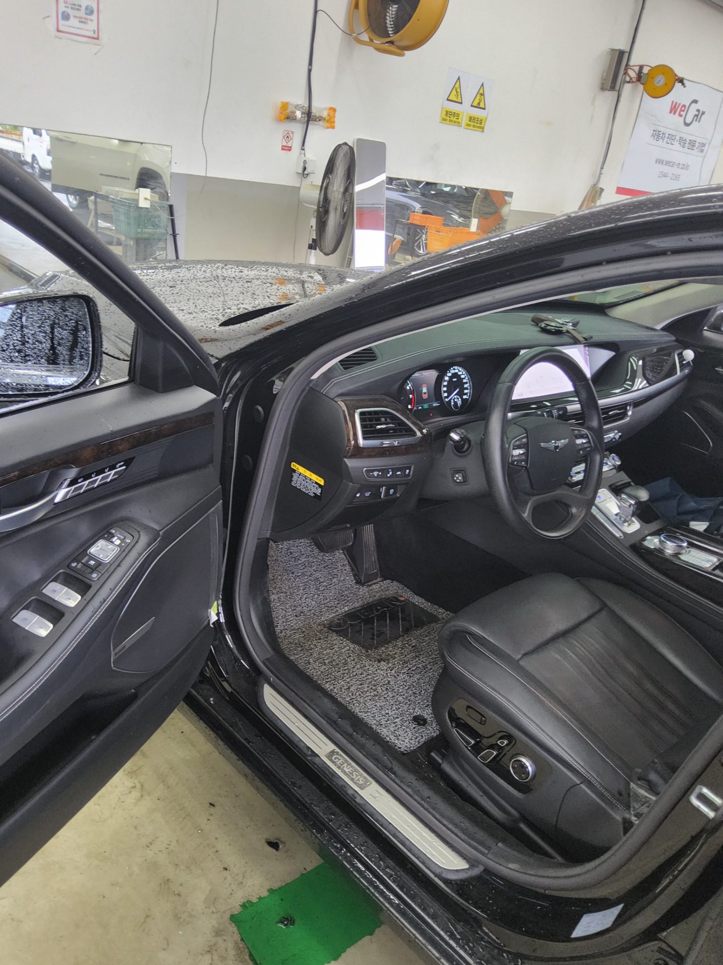 2021 - genesis g90