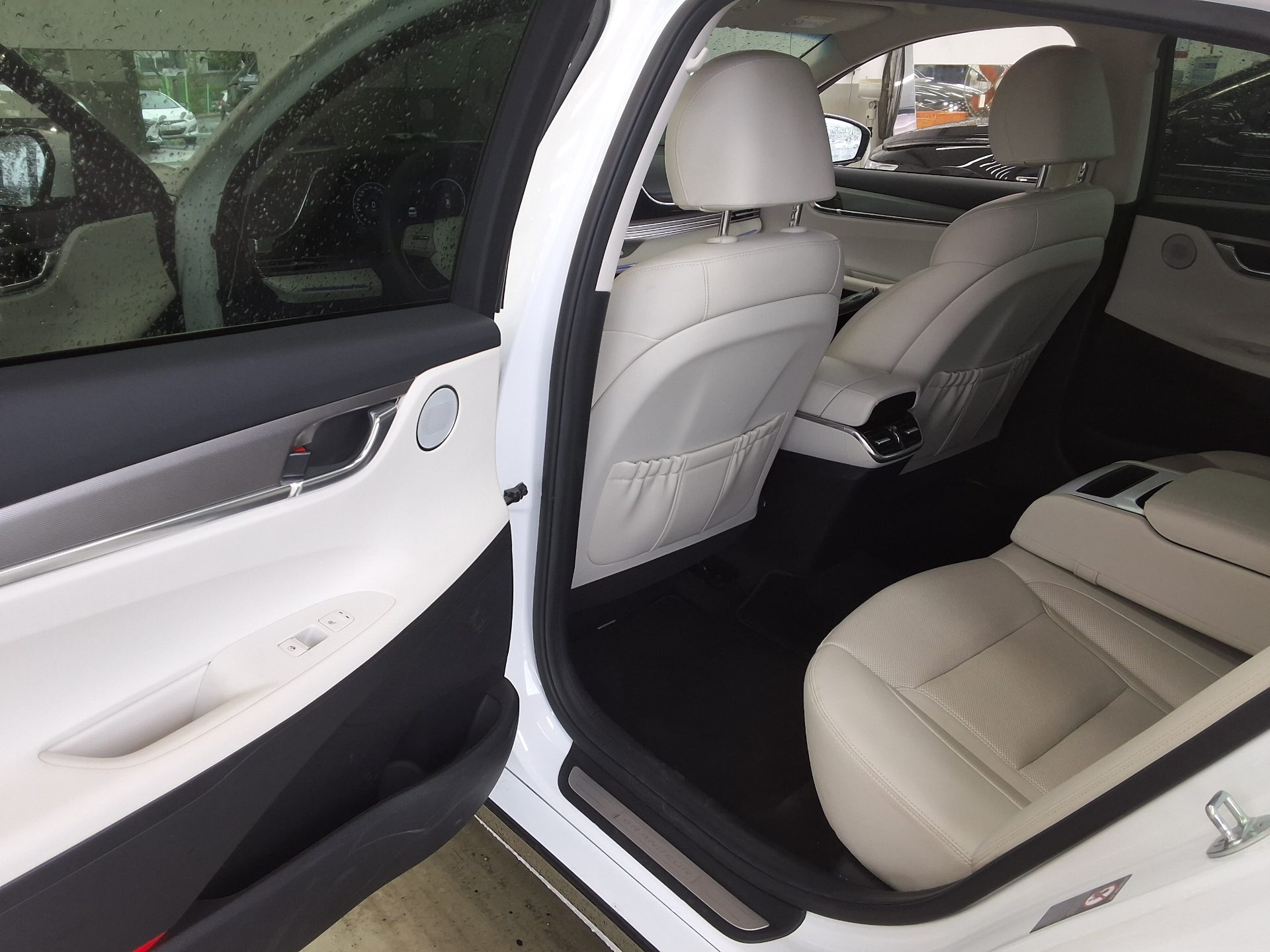 2022 - hyundai grandeur