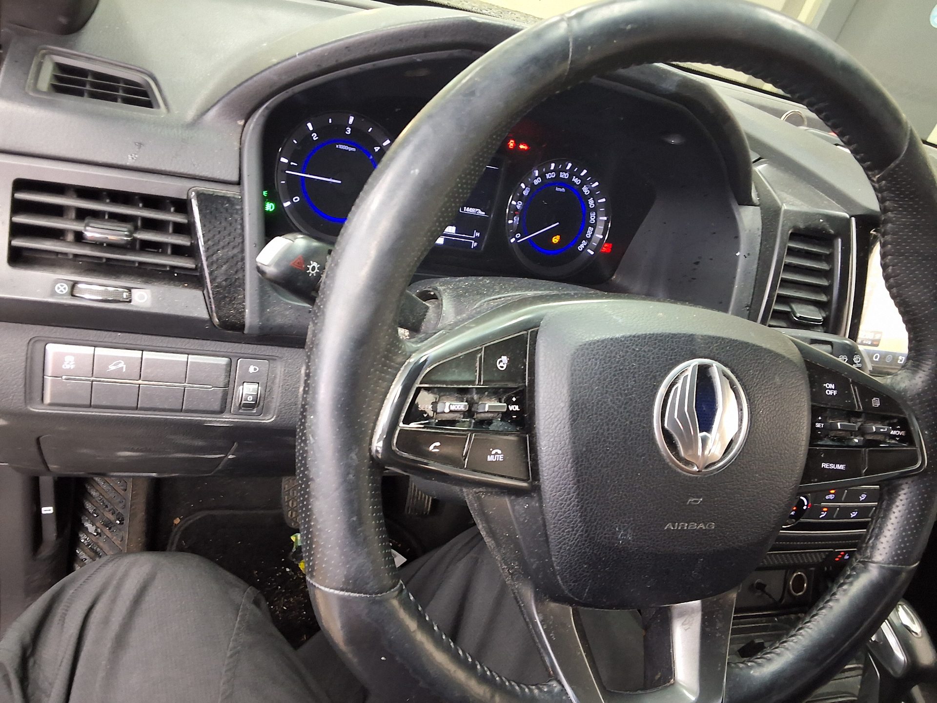 2020 - ssangyong rexton