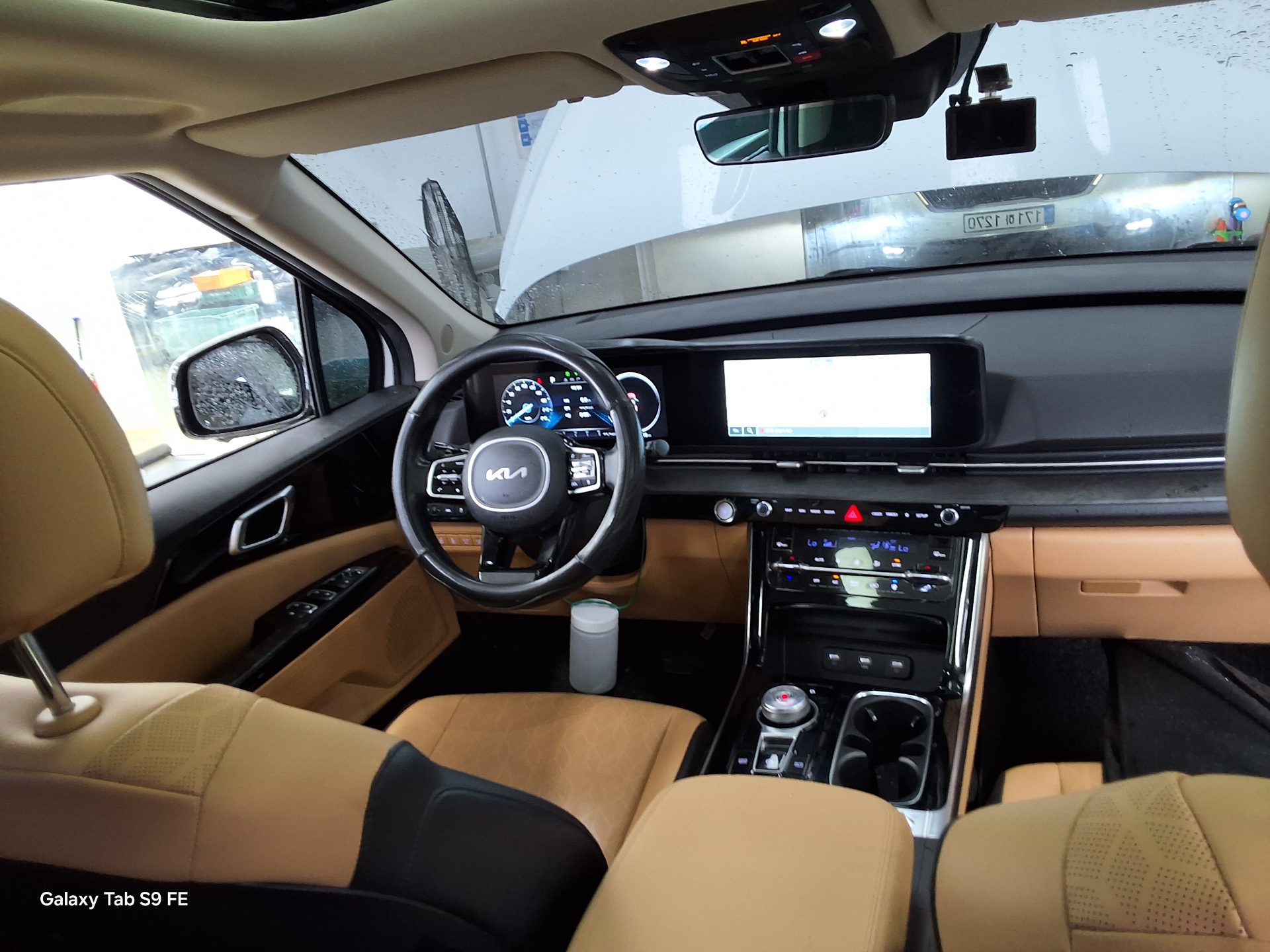 2023 - kia carnival