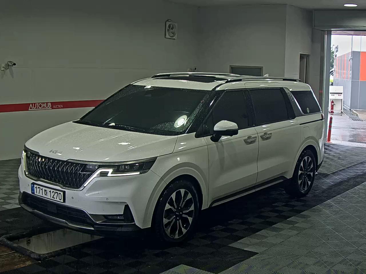 KIA CARNIVAL (KA4)