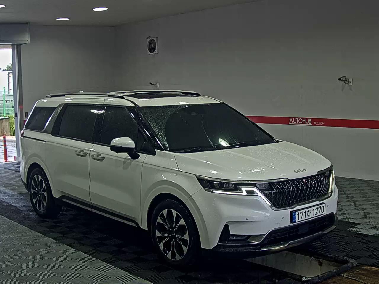 2023 - kia carnival