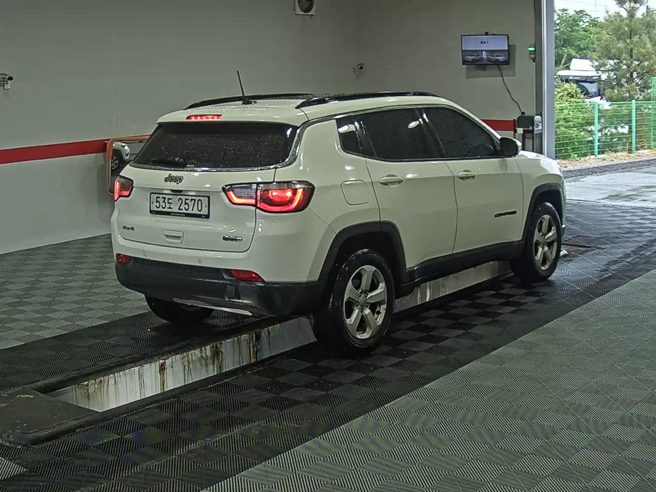 2019 - jeep compass