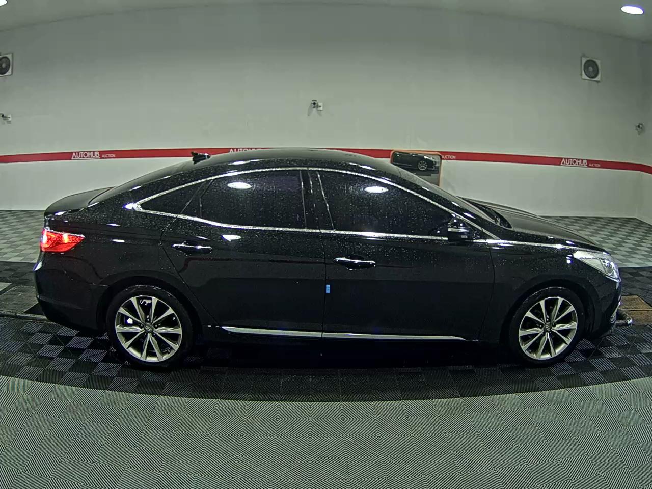 2016 - hyundai grandeur
