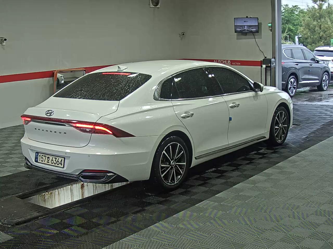 2022 - hyundai grandeur