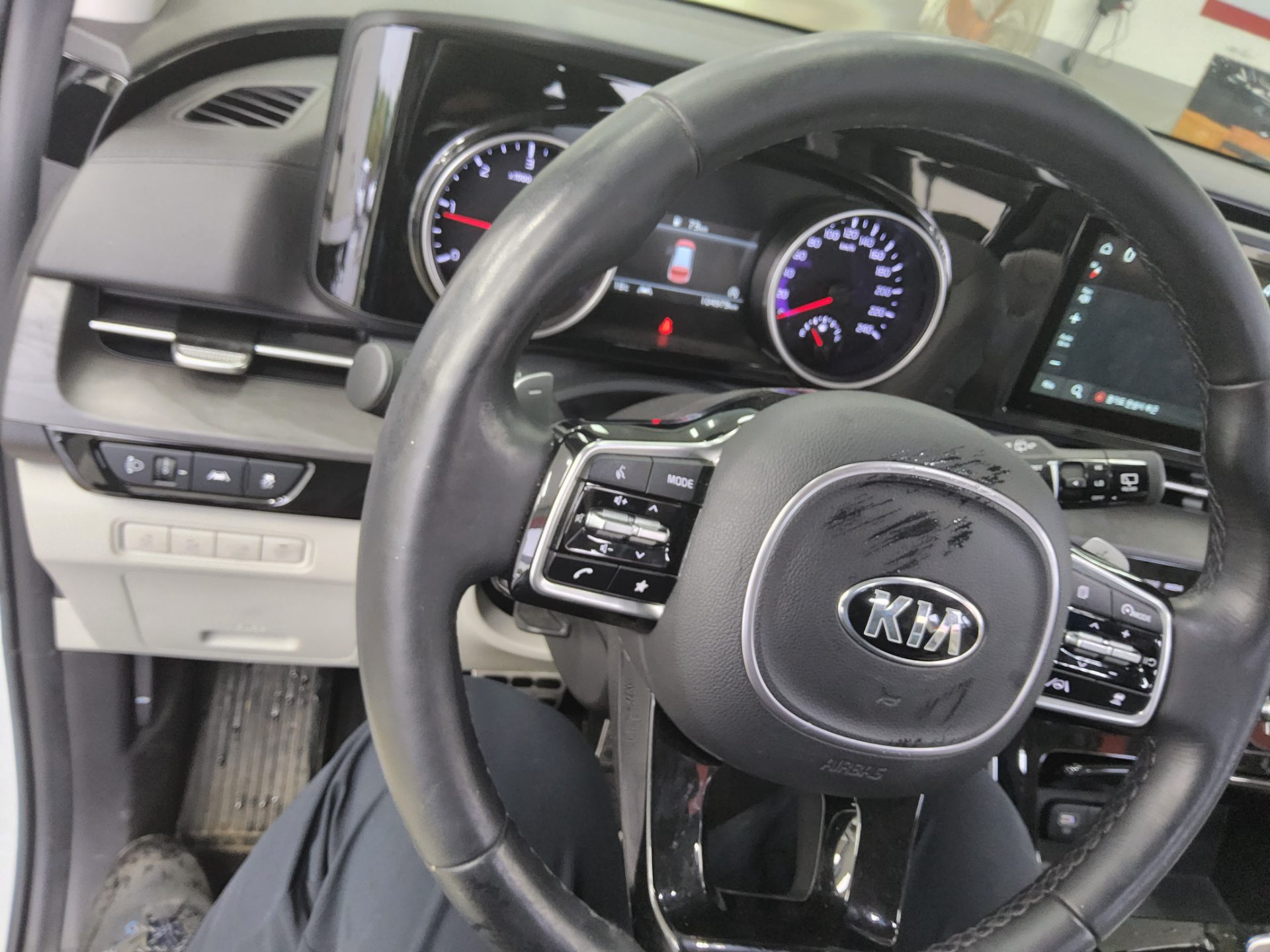 2021 - kia carnival