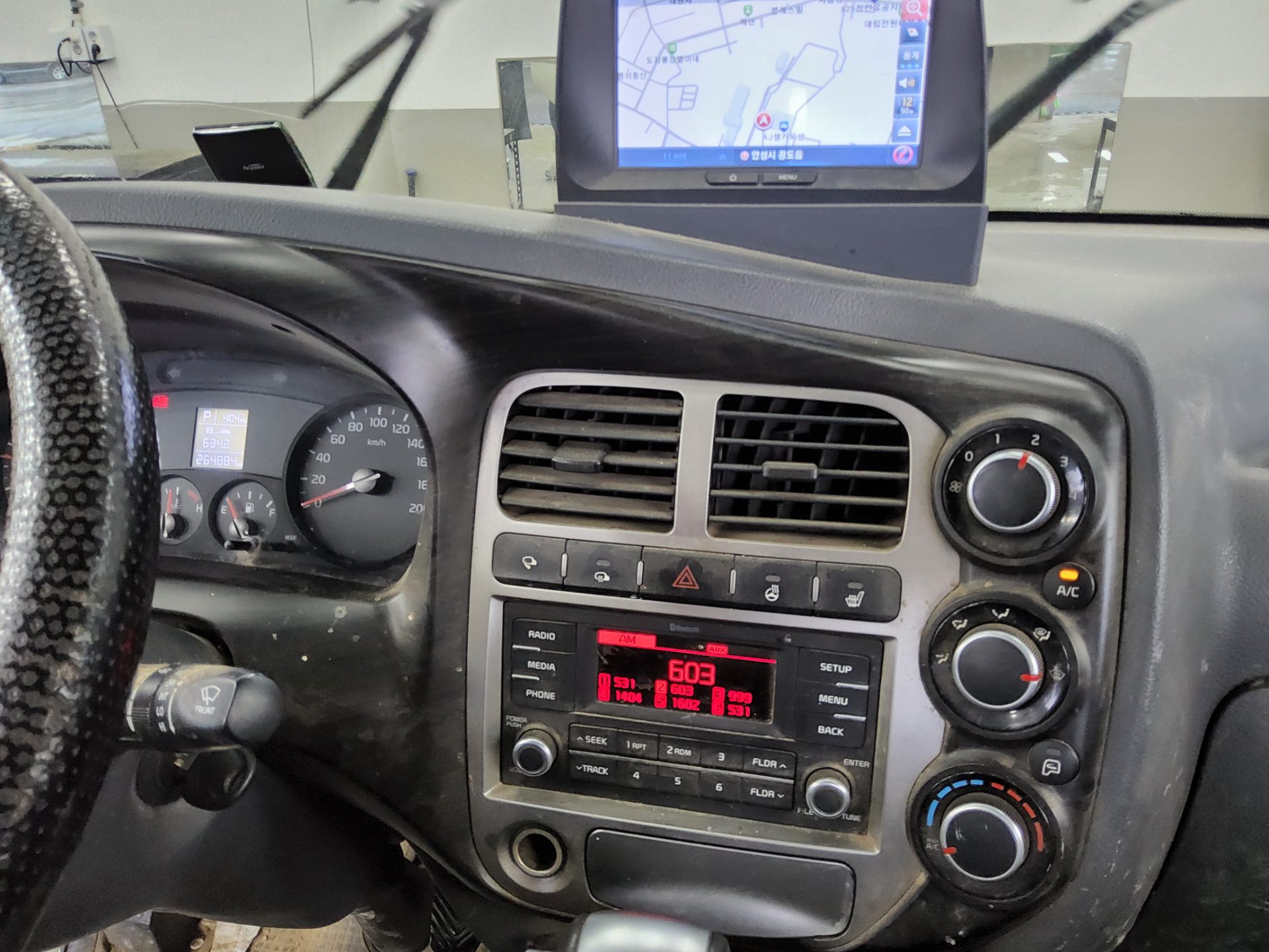 2017 - kia bongo