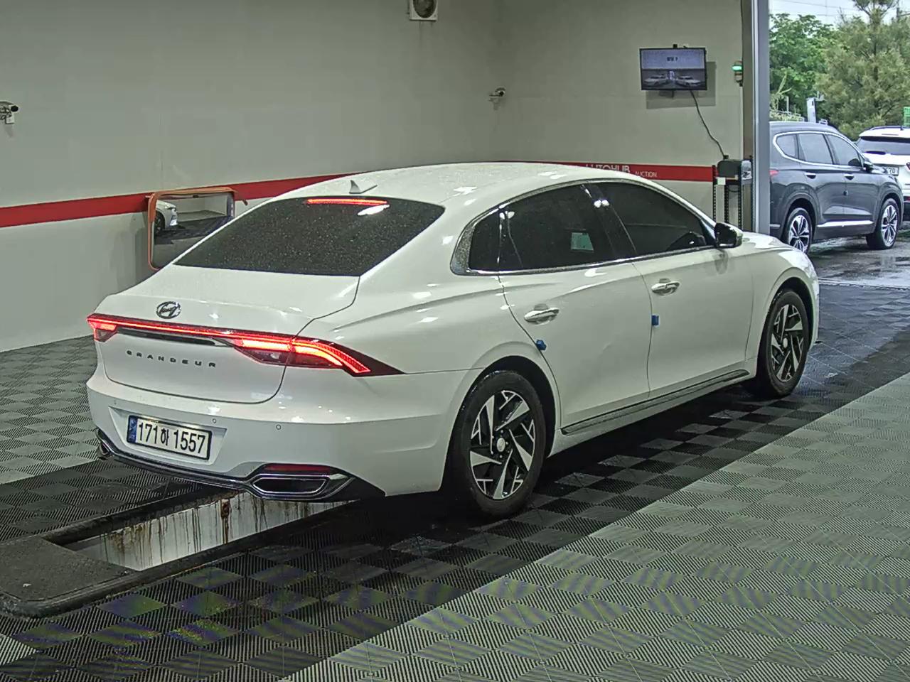 2022 - hyundai grandeur