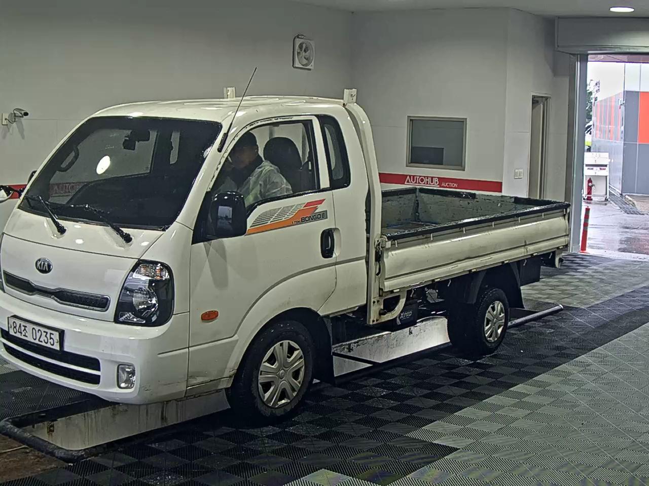 KIA BONGO III CARGO KING CAB EXTRA WHEELBASE
