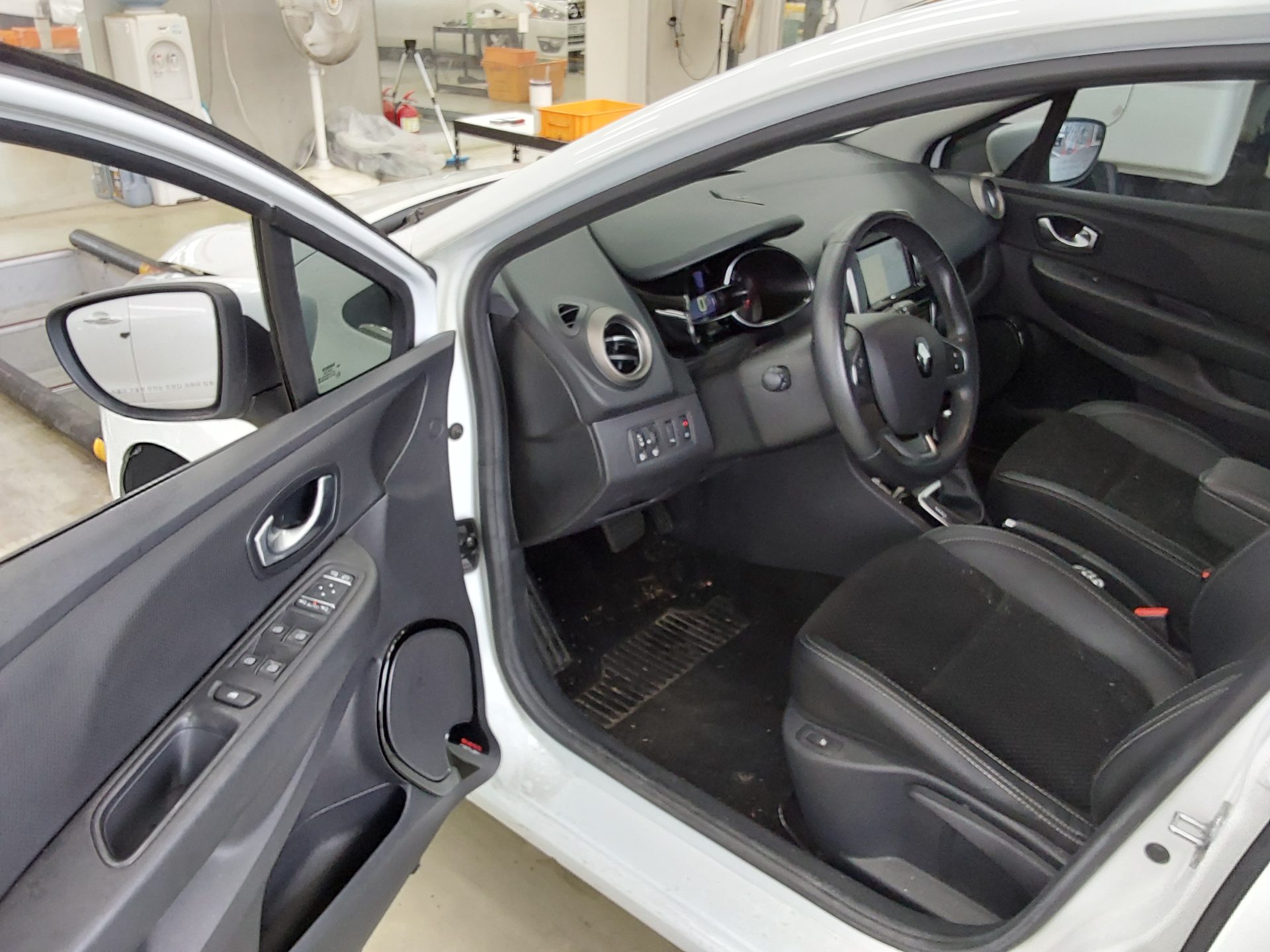 2019 - renault clio