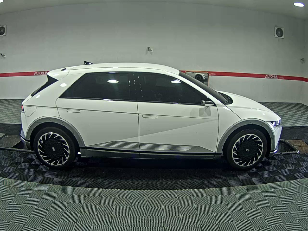2022 - hyundai ioniq