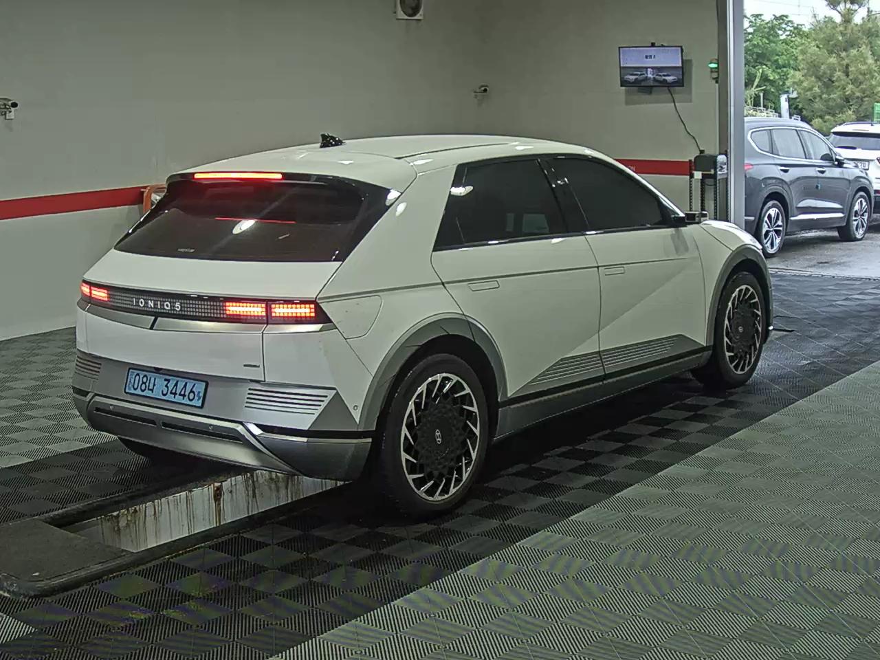 2022 - hyundai ioniq