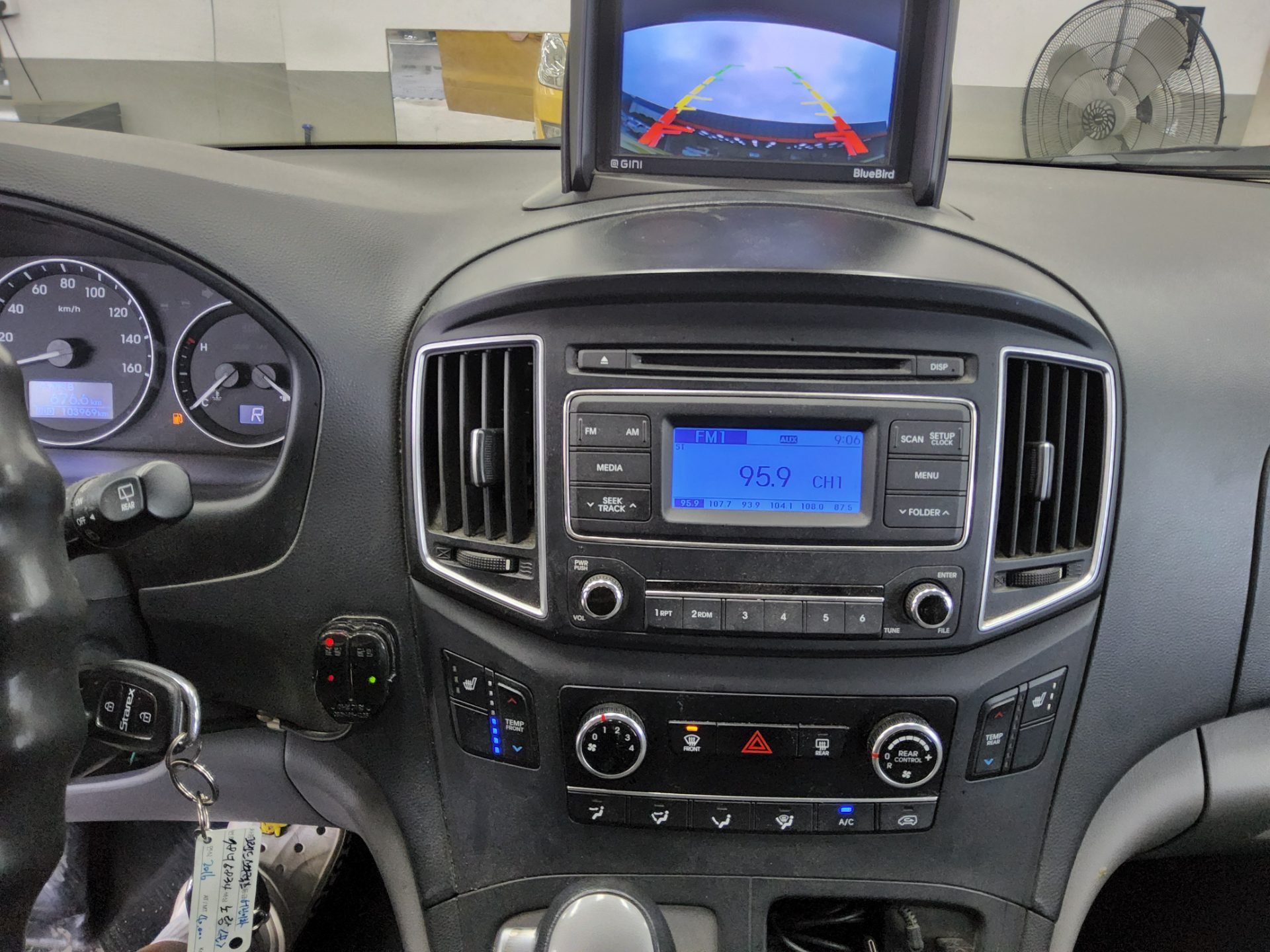 2016 - hyundai grand starex
