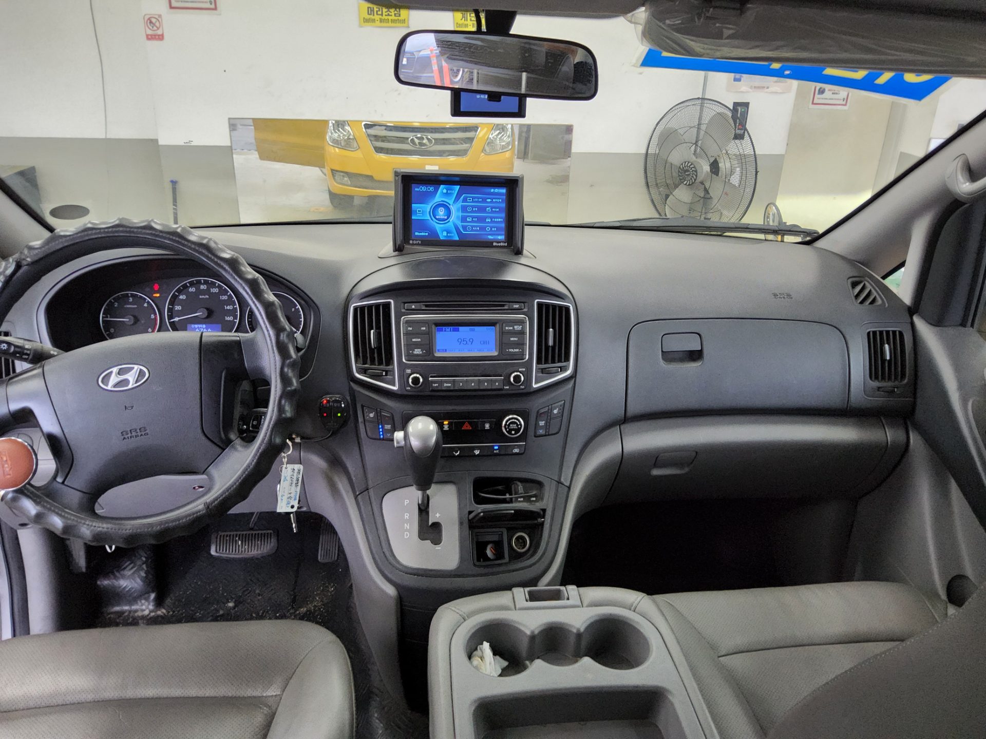 2016 - hyundai grand starex