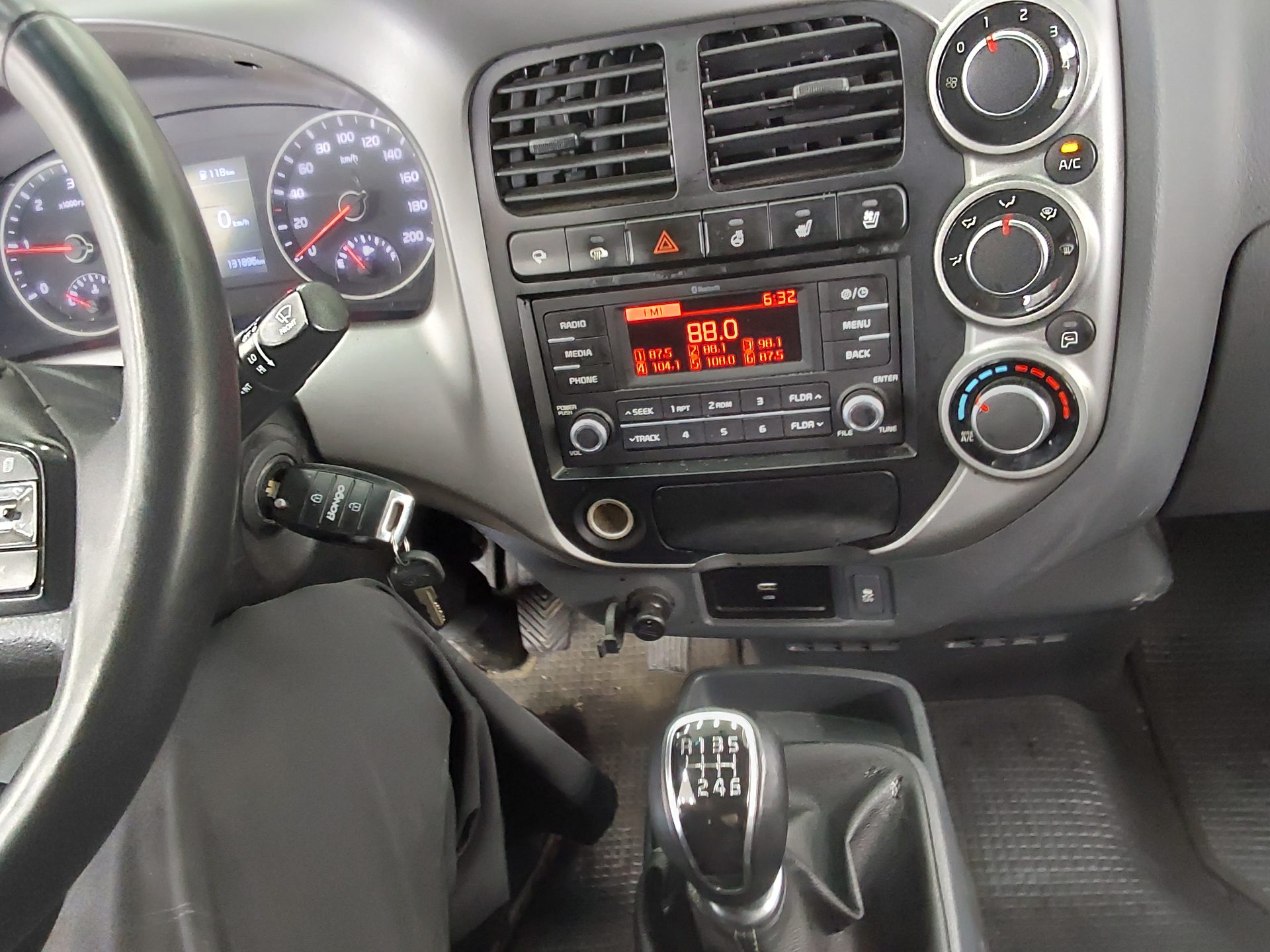 2021 - kia bongo