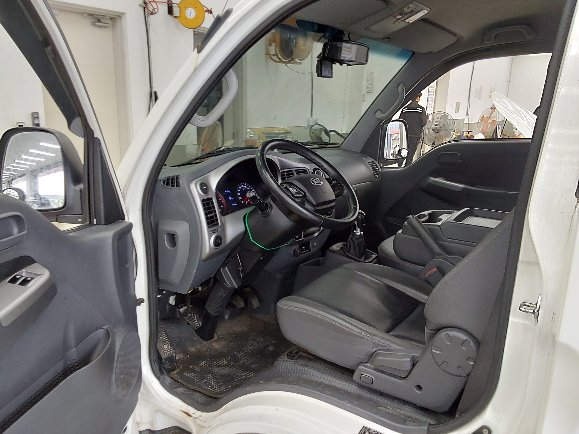 2021 - kia bongo