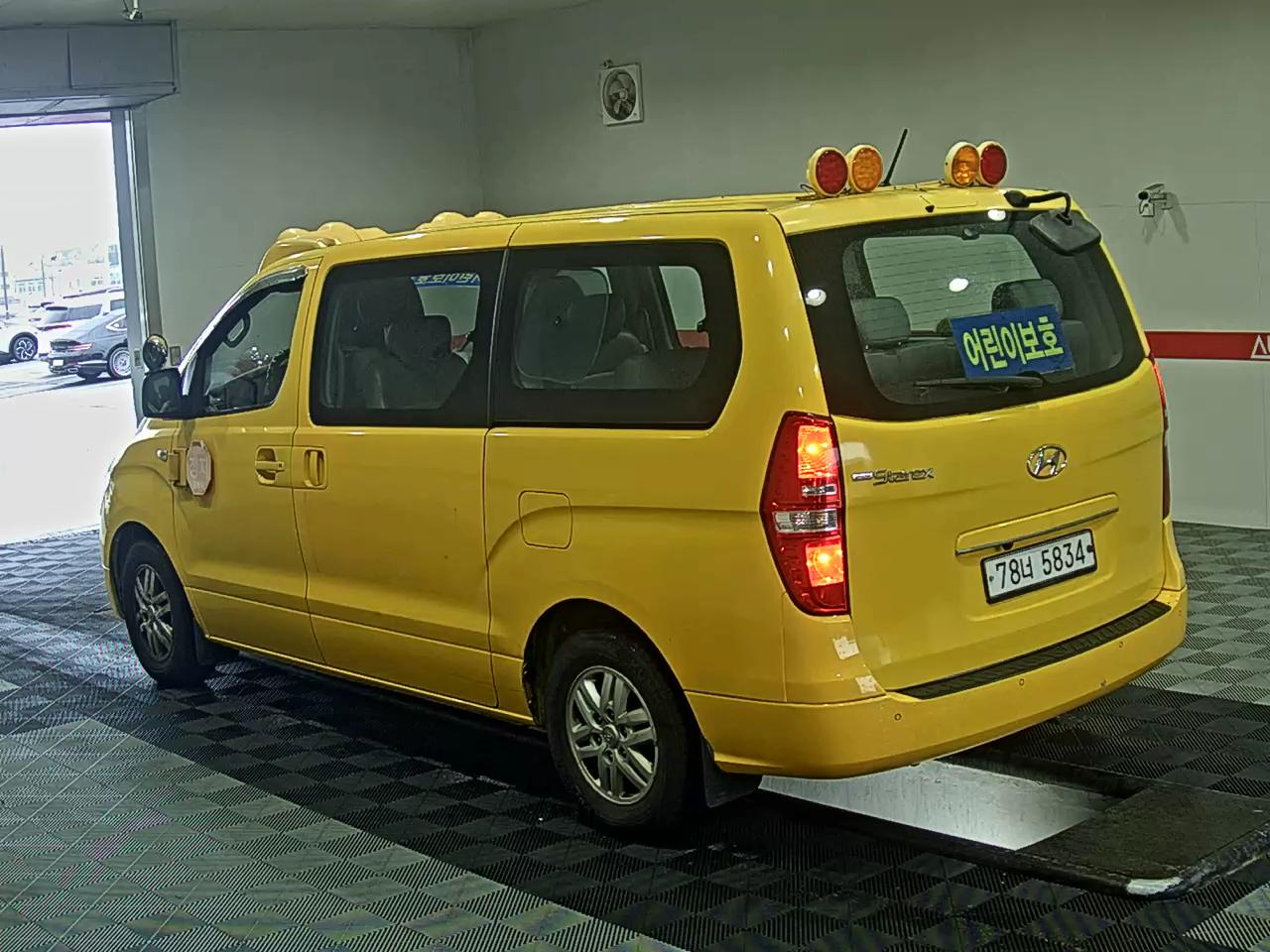 2016 - hyundai grand starex