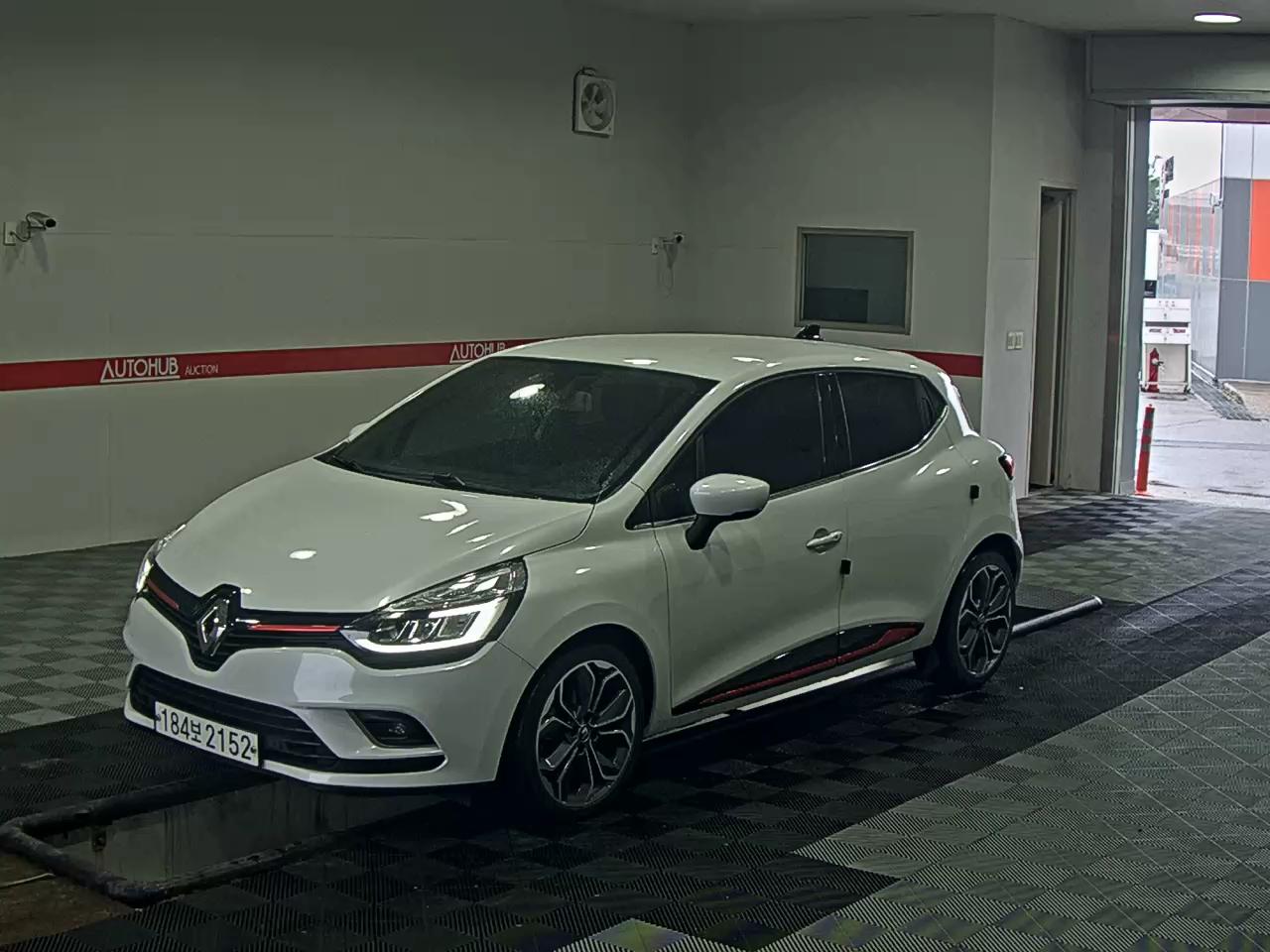 RENAULT (SAMSUNG) CLIO ICONIC