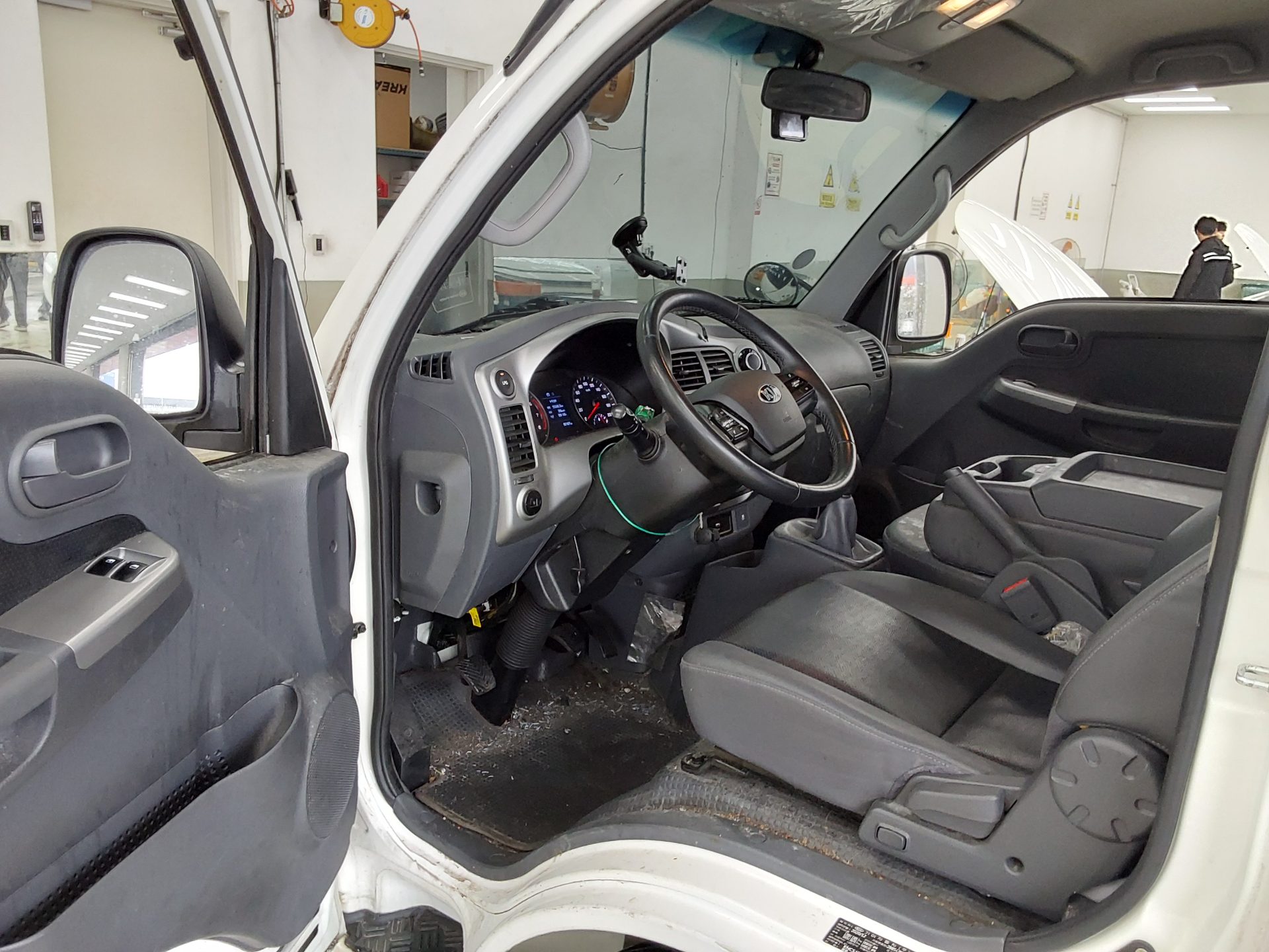 2021 - kia bongo