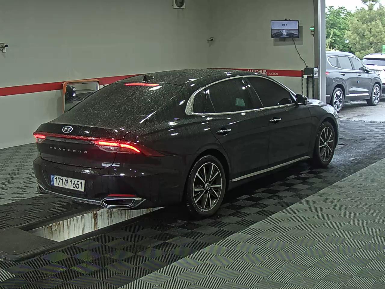 2022 - hyundai grandeur