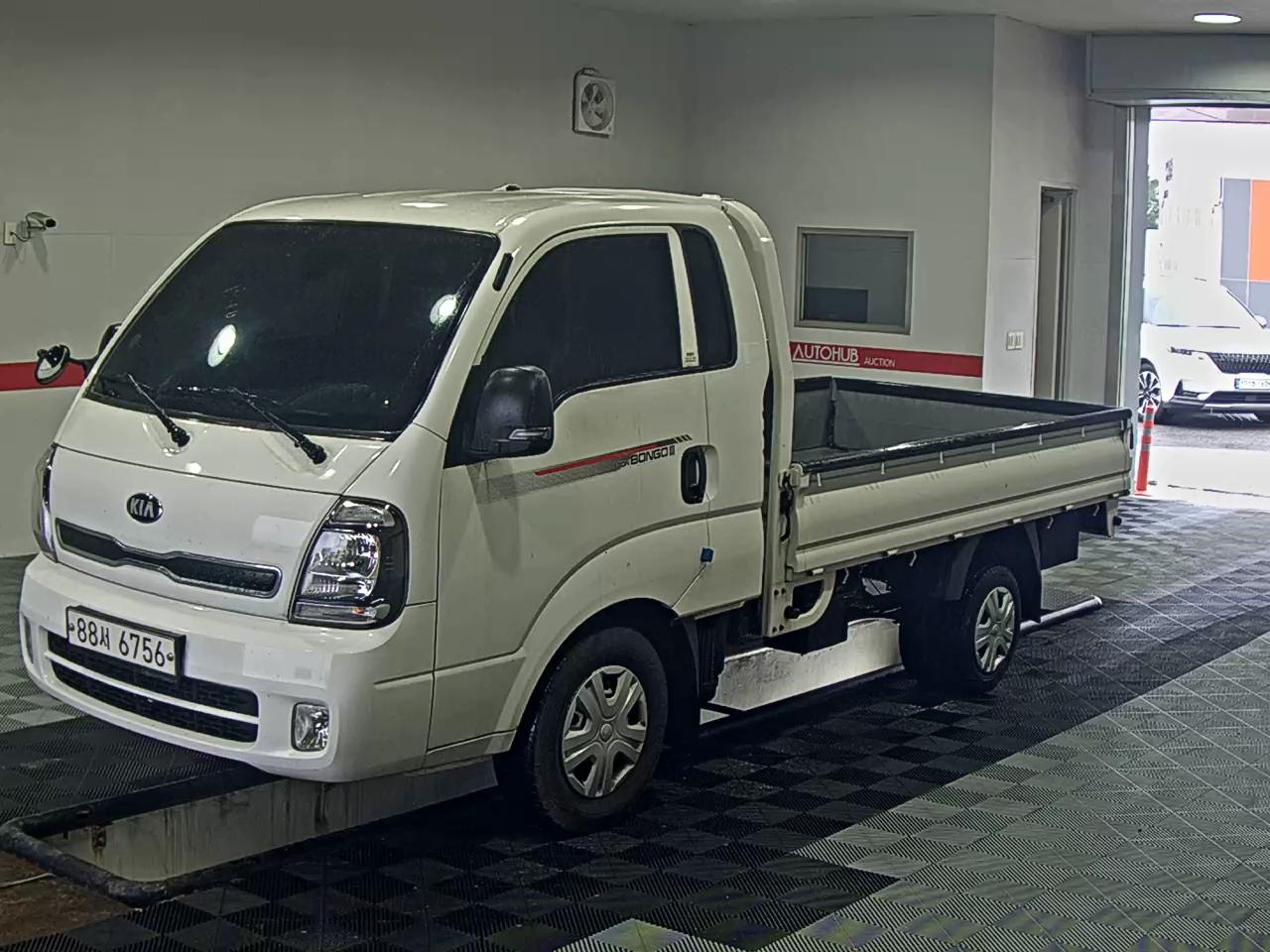 KIA BONGO III CARGO 1 TON KING CAB EXTRA WHEELBASE