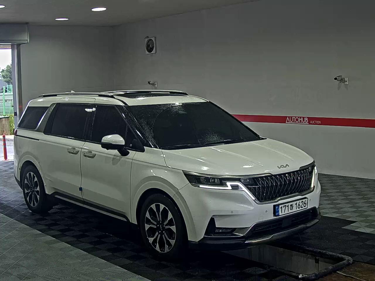 2023 - kia carnival