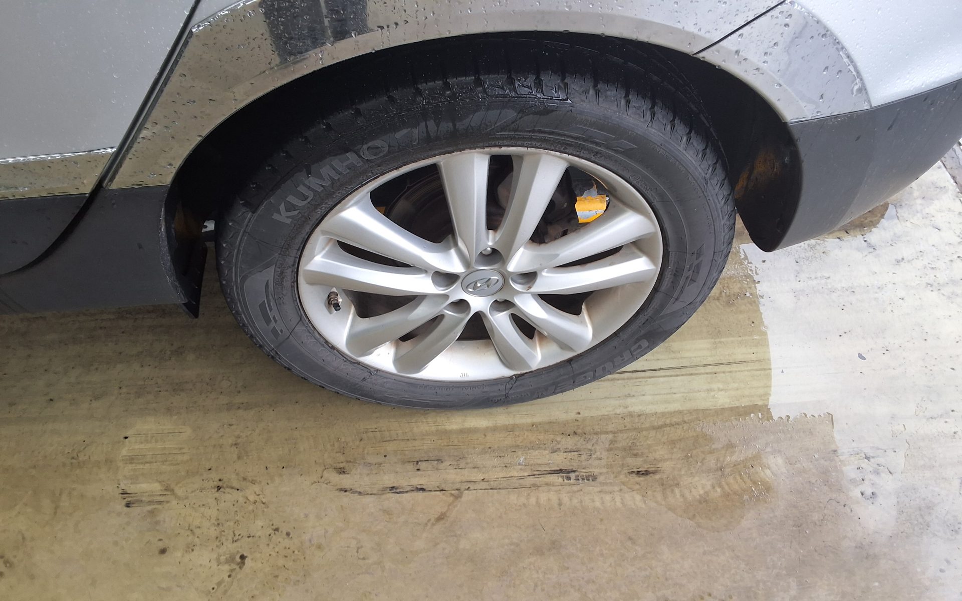 2011 - hyundai tucson