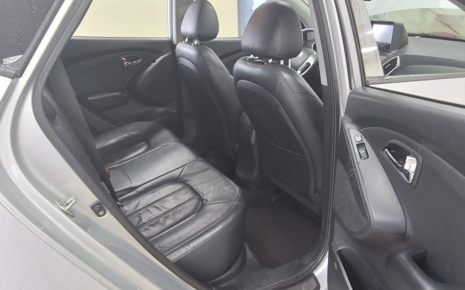 2011 - hyundai tucson