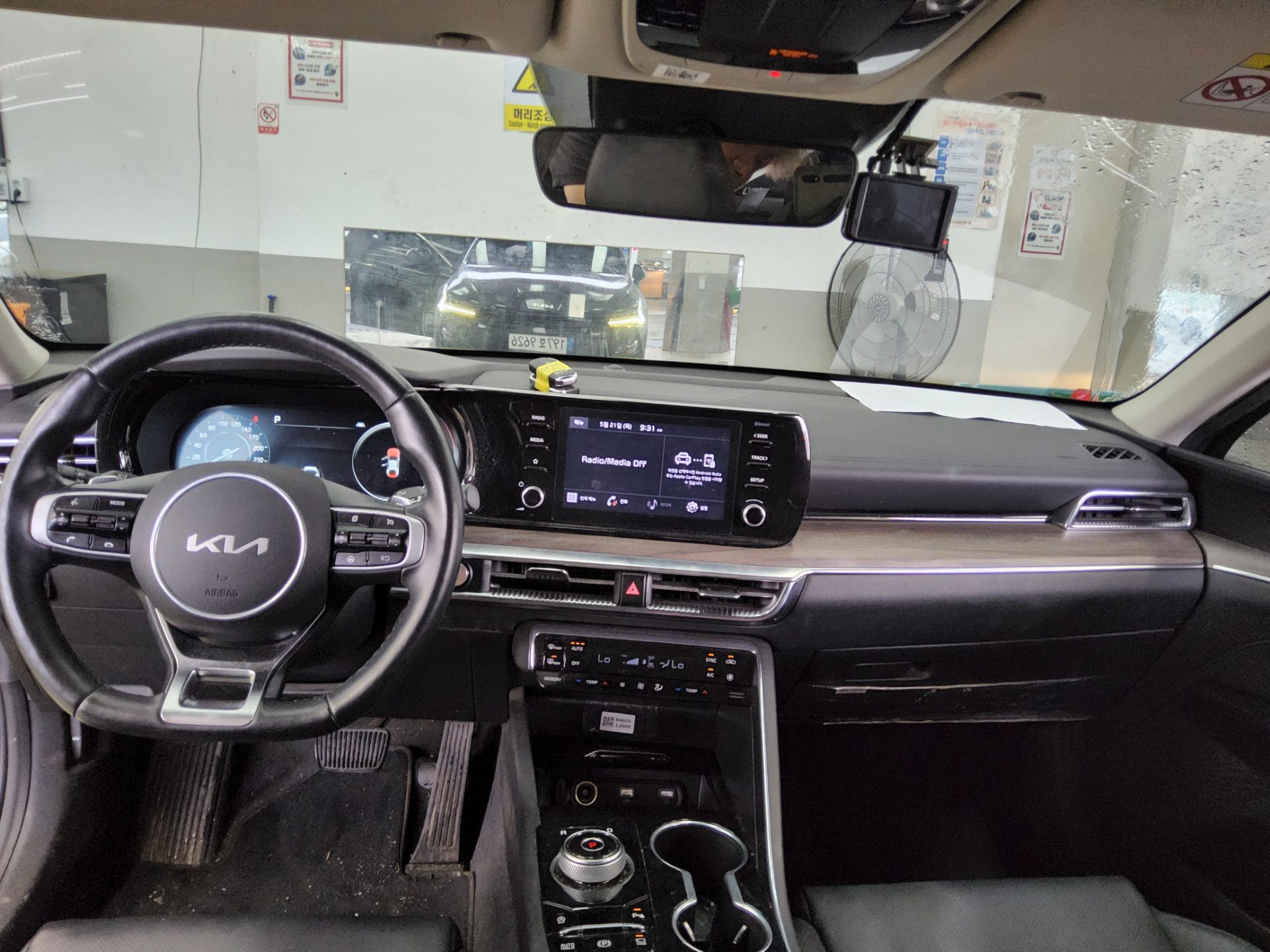 2022 - kia k5