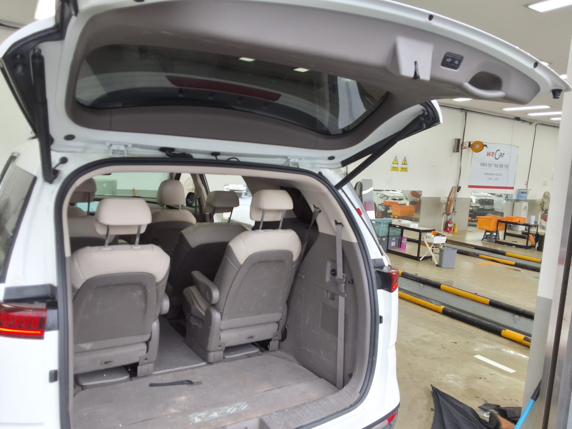 2021 - kia carnival