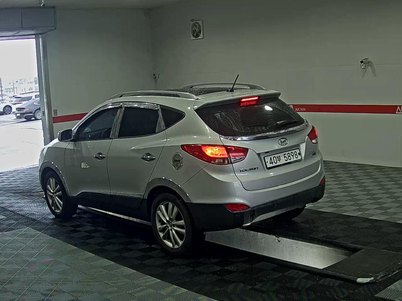 2011 - hyundai tucson