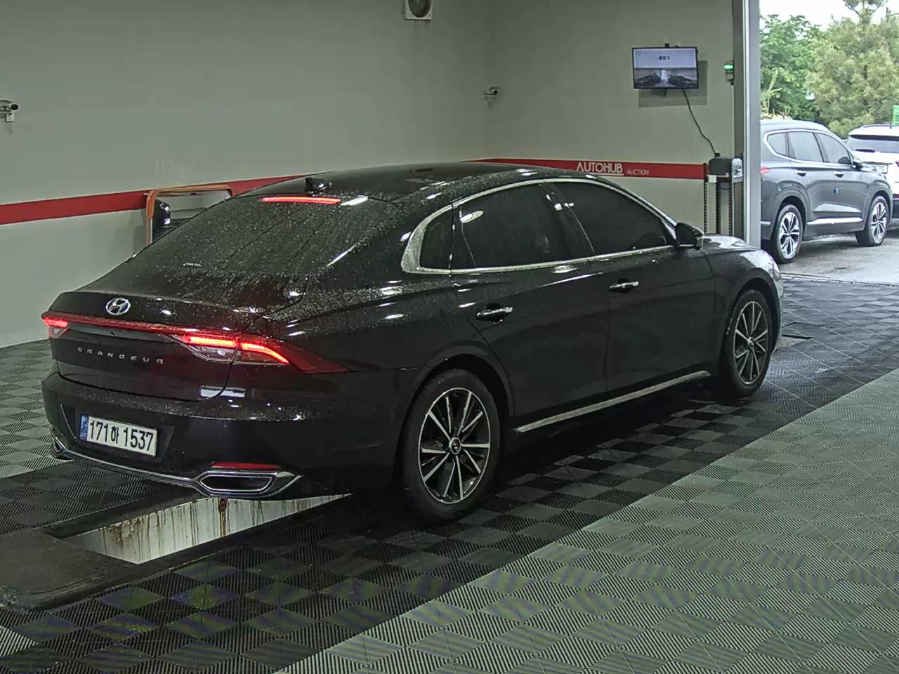 2022 - hyundai grandeur