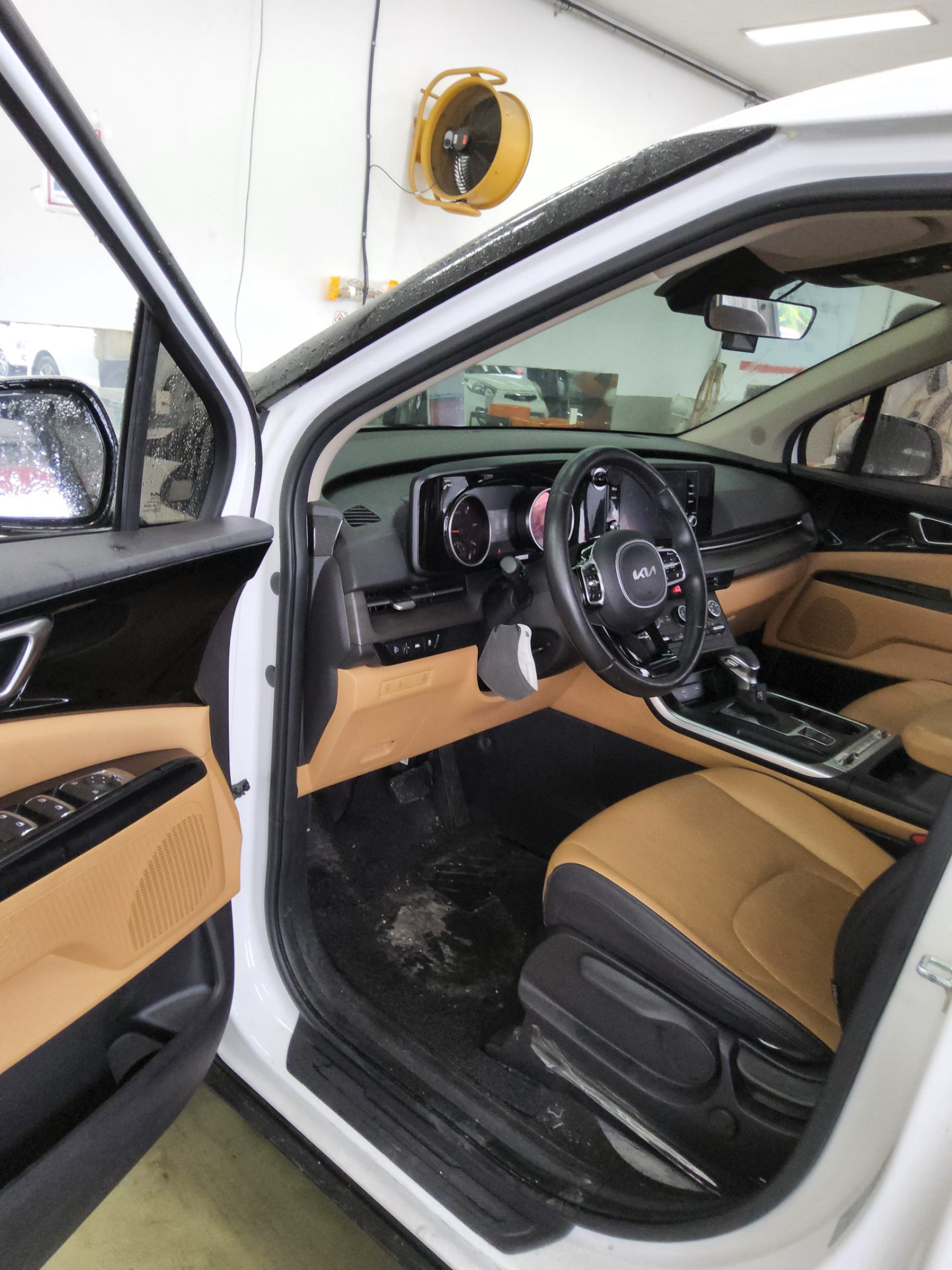 2022 - kia carnival