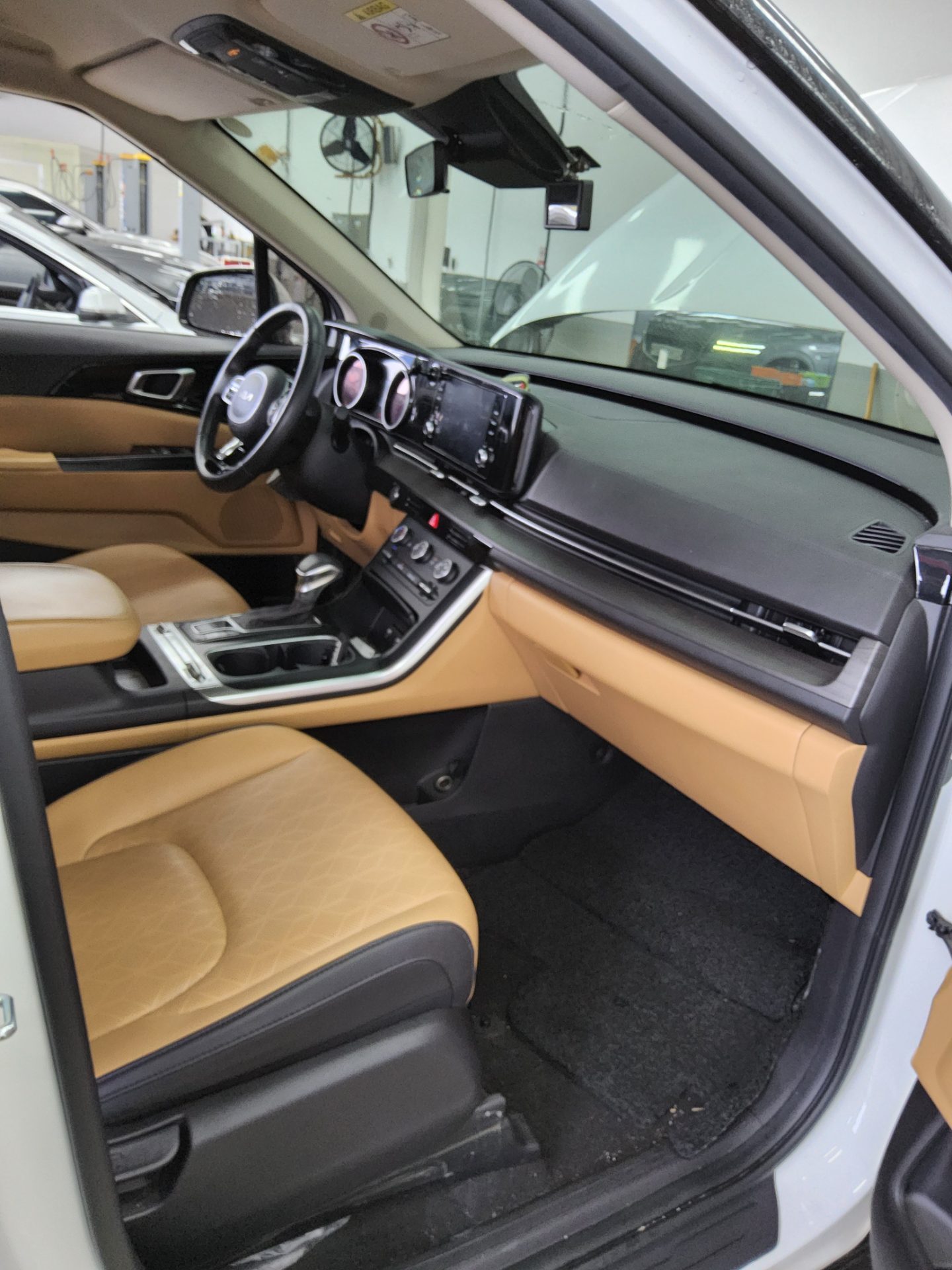 2022 - kia carnival
