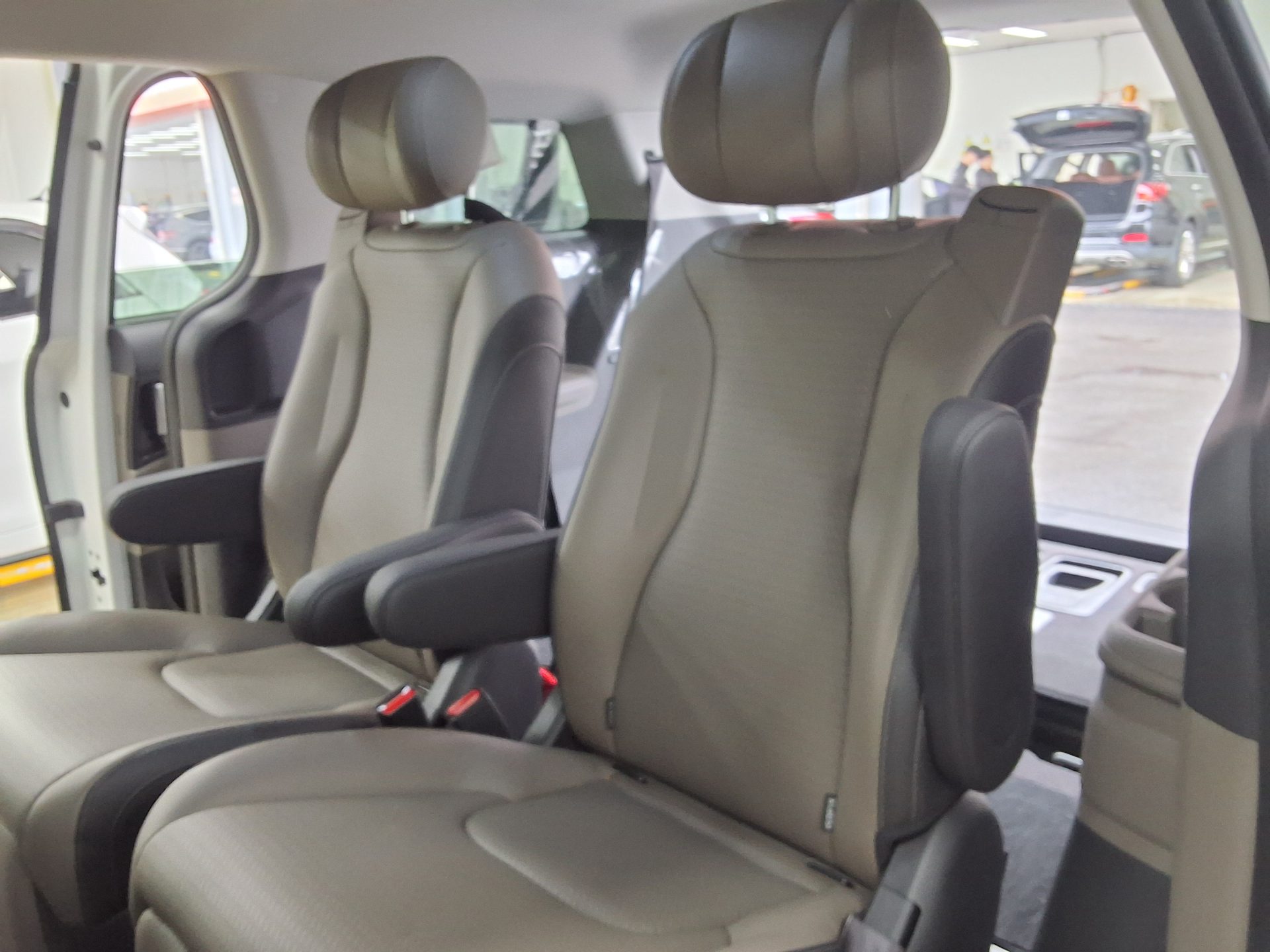 2025 - kia carnival