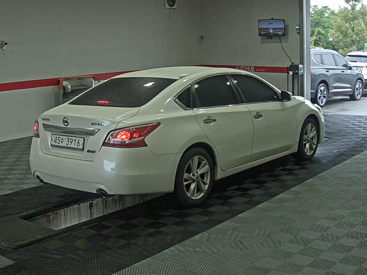 2013 - nissan altima
