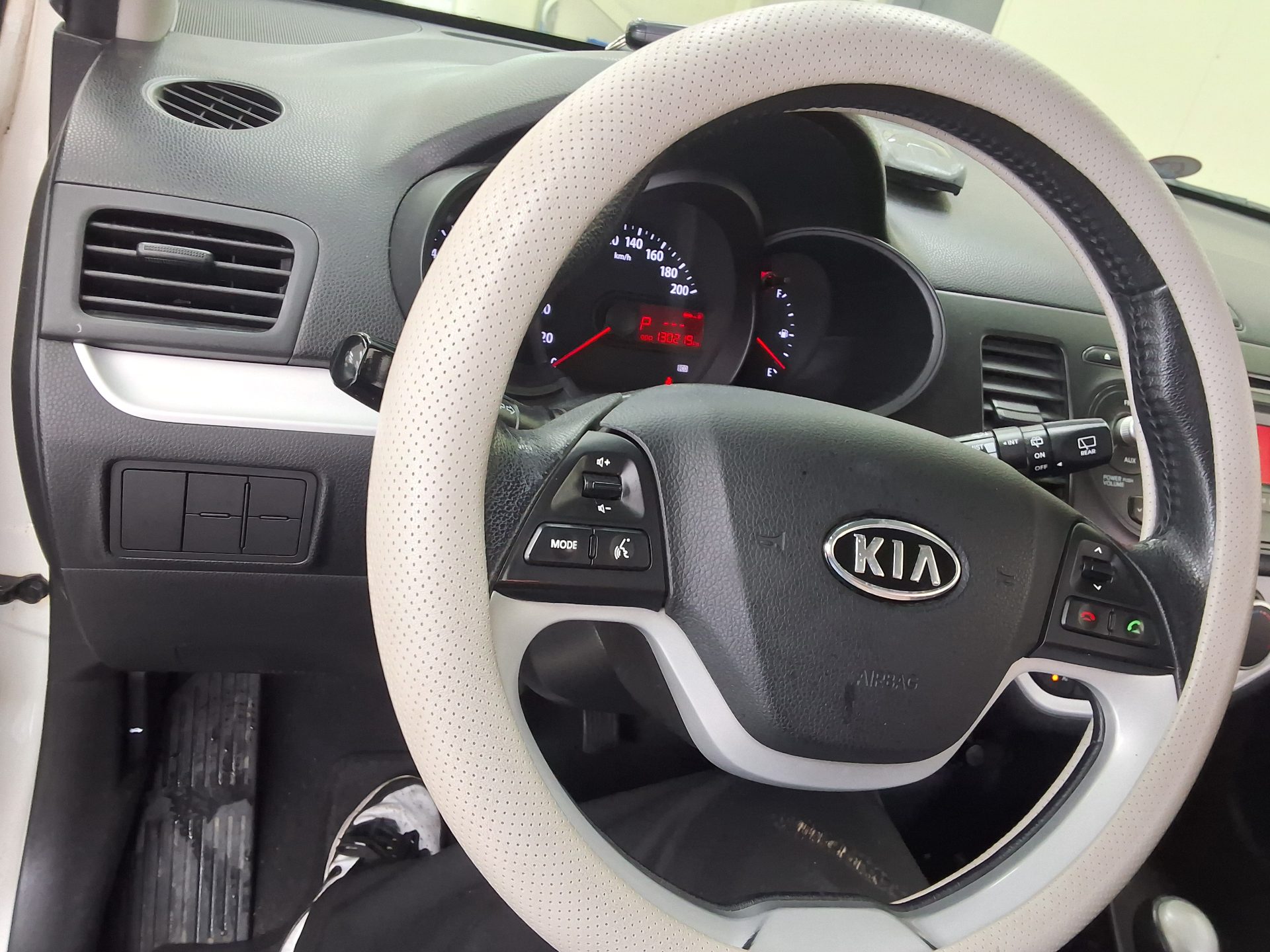 2012 - kia morning