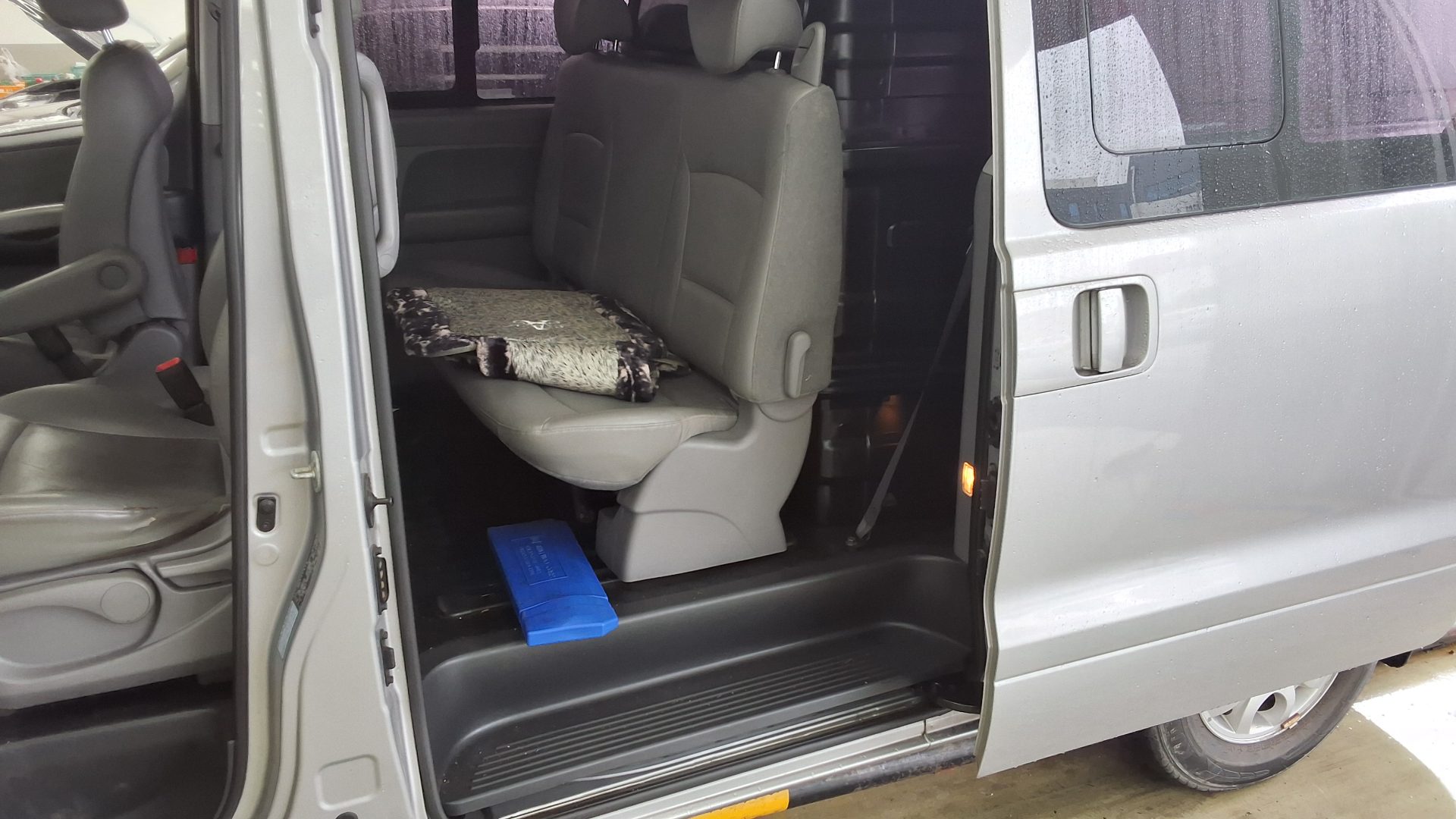 2014 - hyundai grand starex