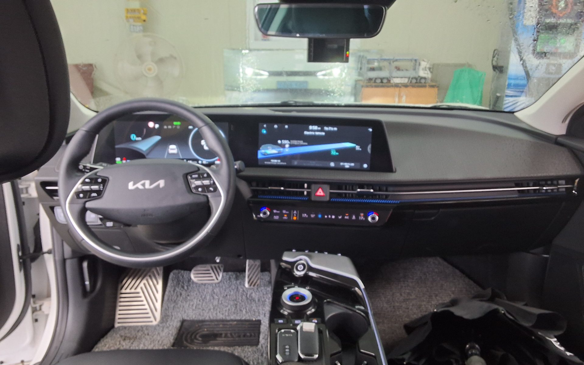 2023 - kia ev6