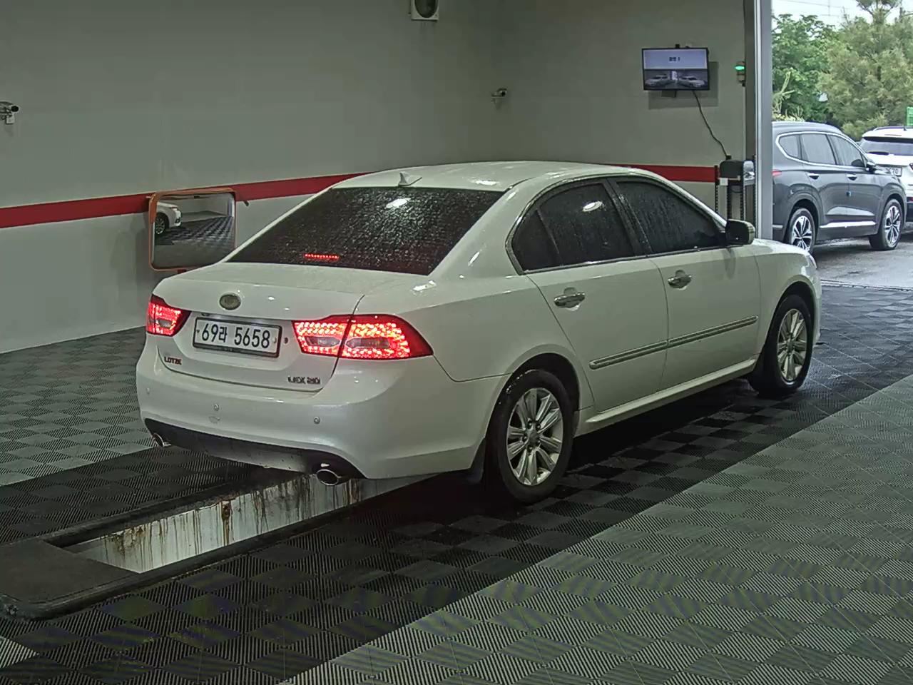 2010 - kia lotze