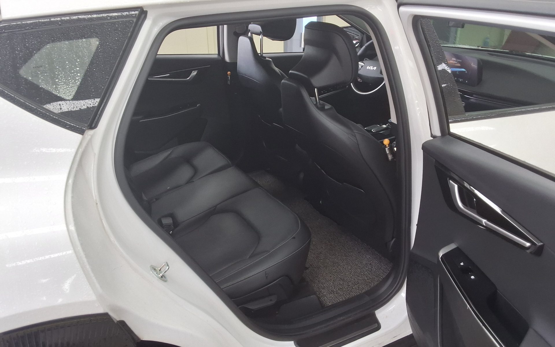 2023 - kia ev6