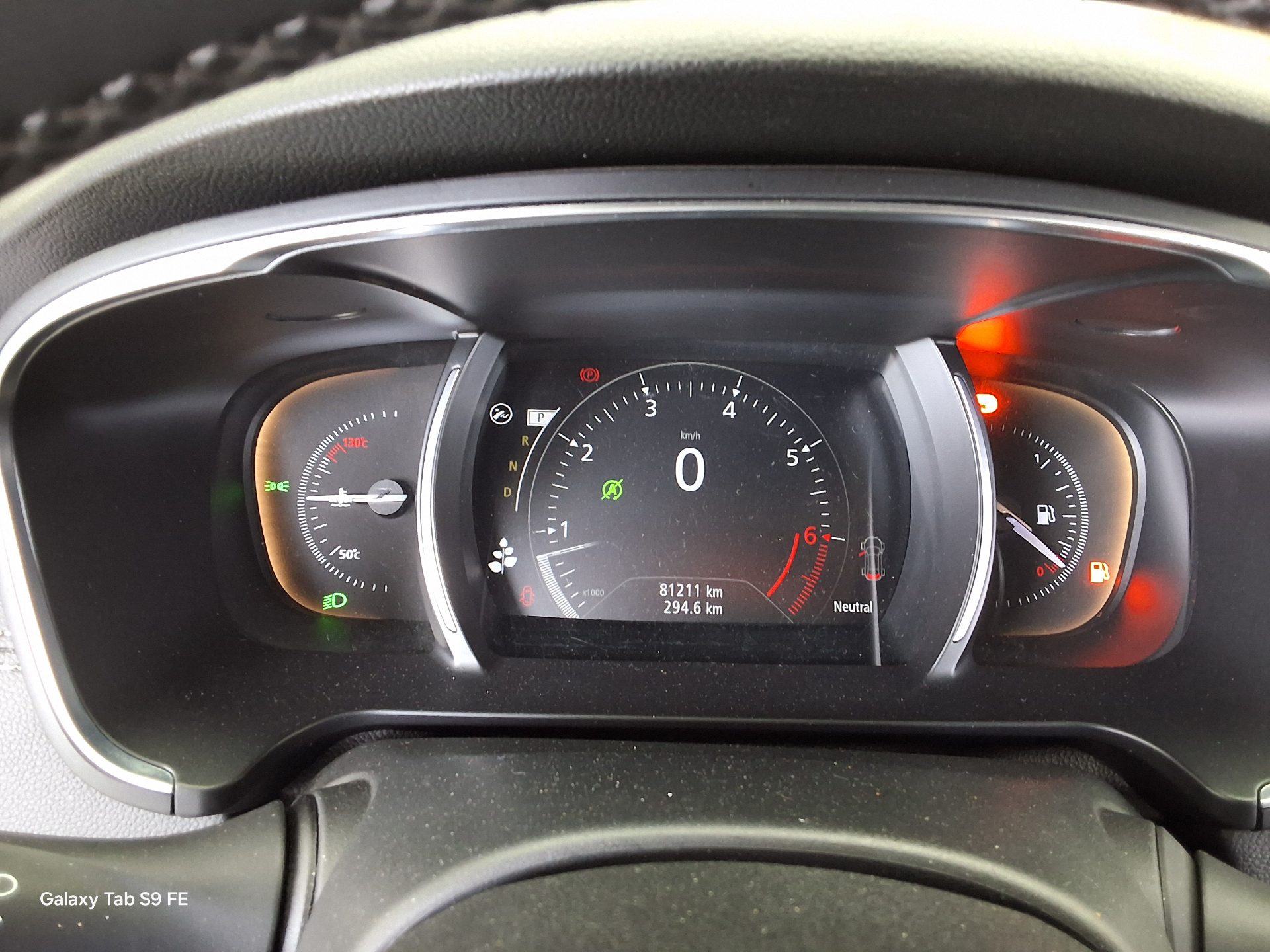 2016 - renault sm6